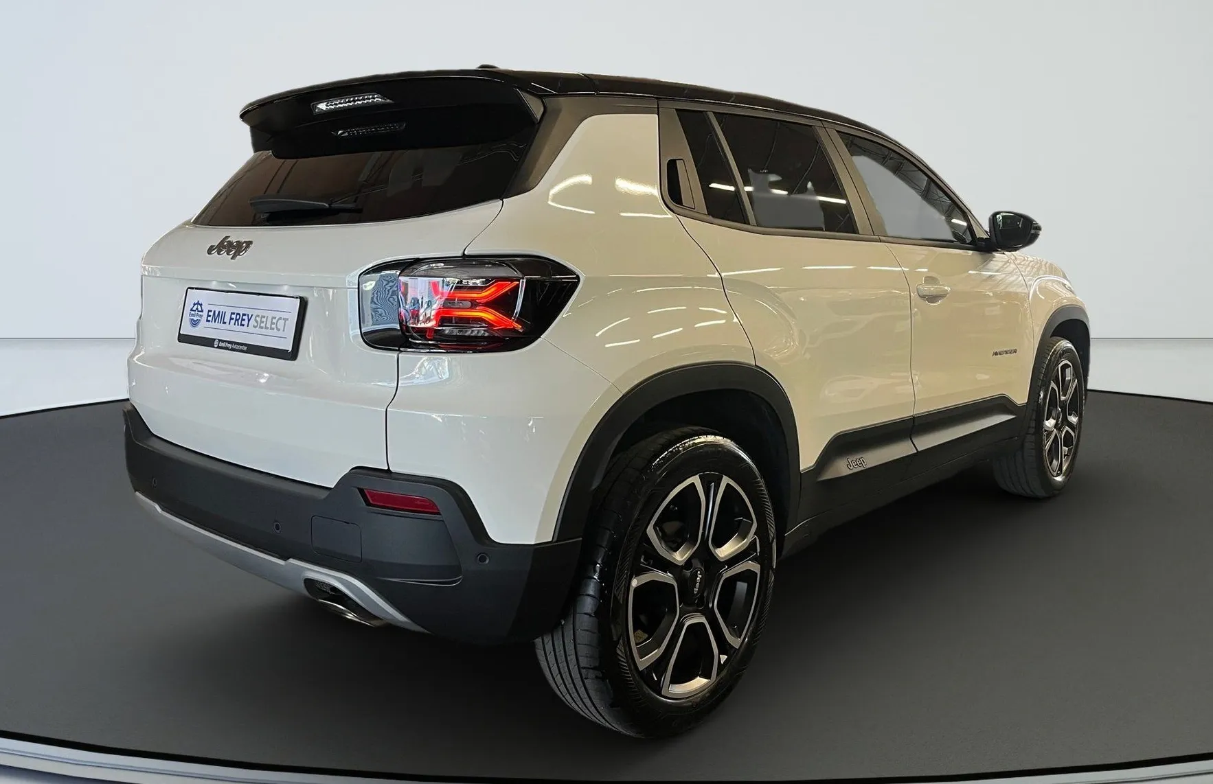 Zunanja slika - Jeep Avenger - 1.2 MHEV Altitude e-DCT6 - 3