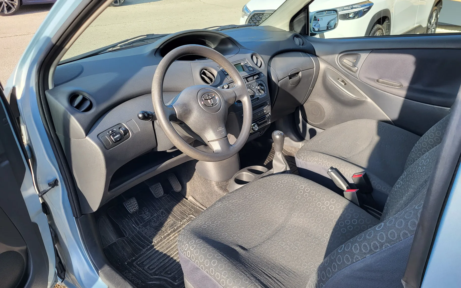 Zunanja slika - Toyota Yaris - 3V 1.0 VVT-i - 7