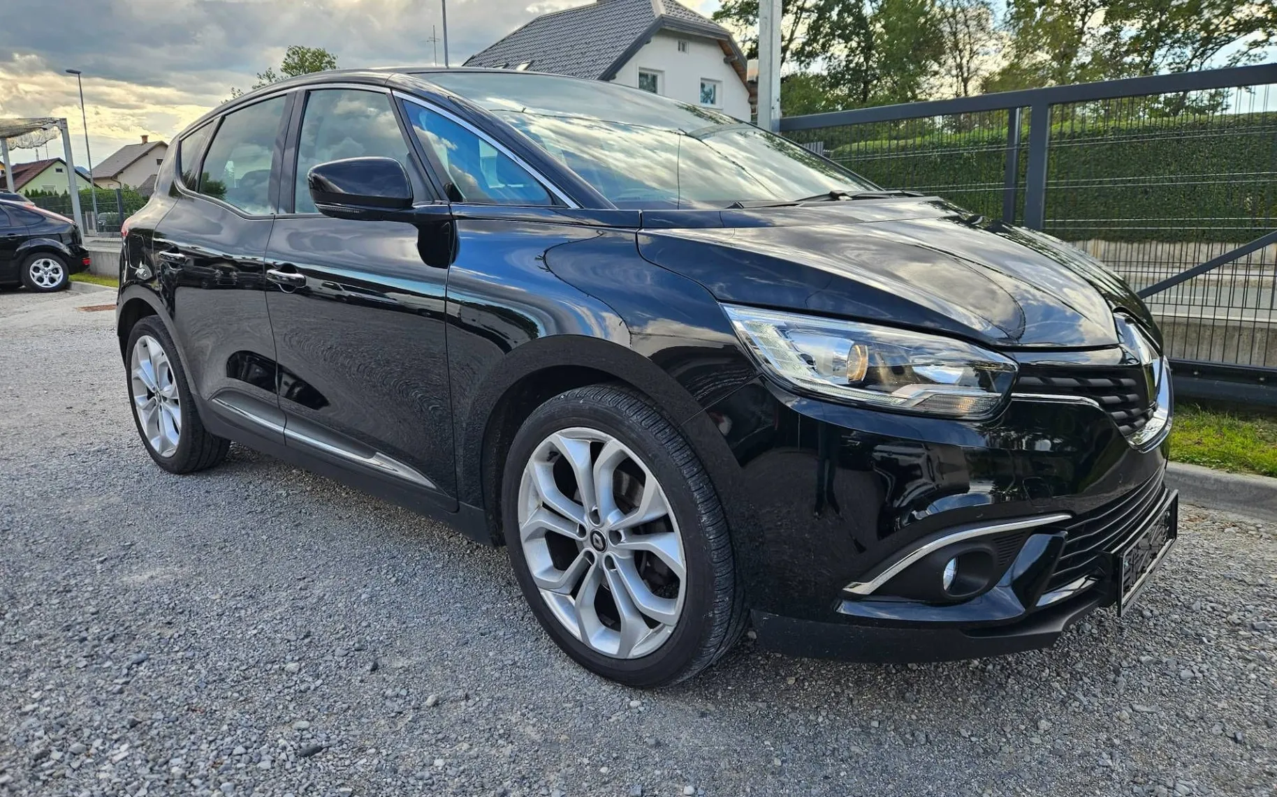 Zunanja slika - Renault Scenic - 1.3 16V 1.LASTNIK SLO SAMO 57000KM - 2