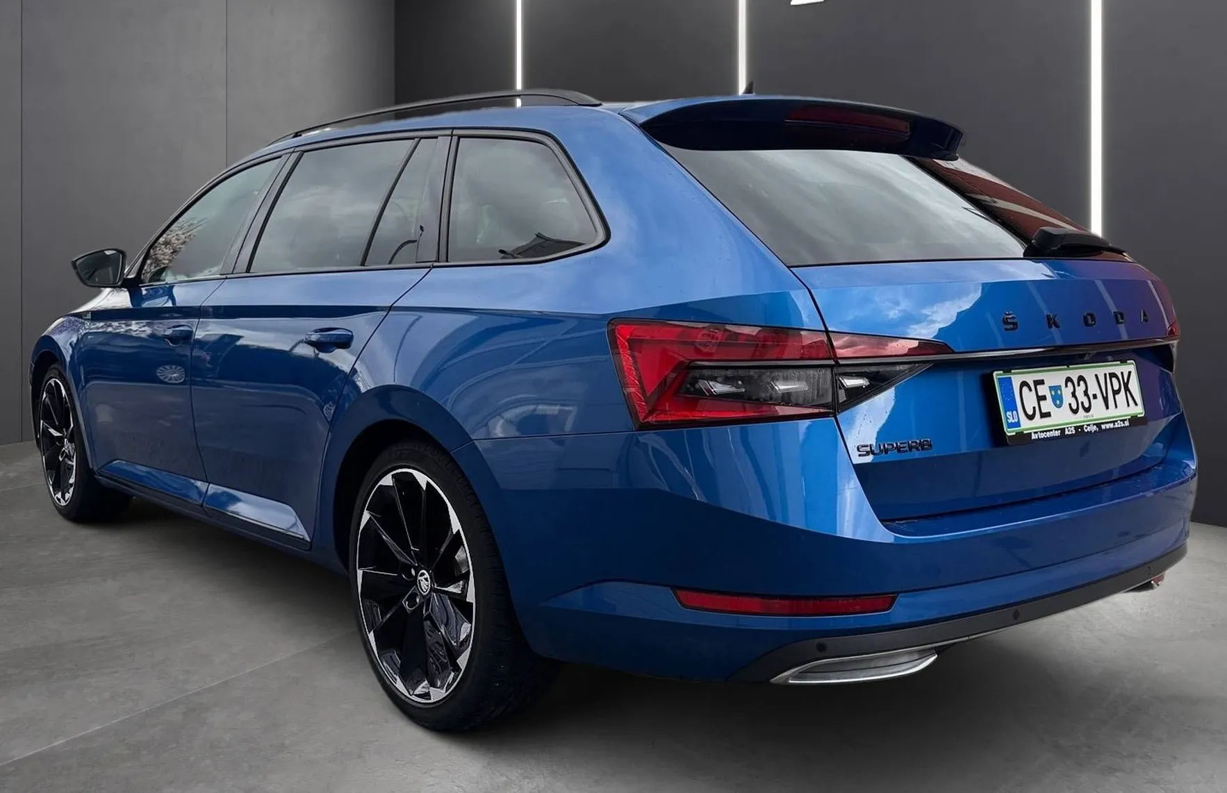 Zunanja slika - Škoda Superb - 2.0 TDI Sportline Combi DSG147kW-DCC-Memory-Canton - 4