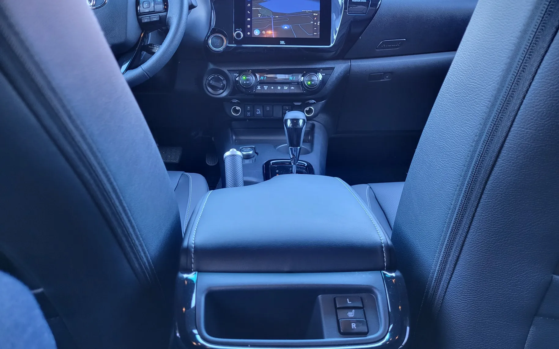 Zunanja slika - Toyota Hilux - 2.8 D-4D Invincible Automatic - 16