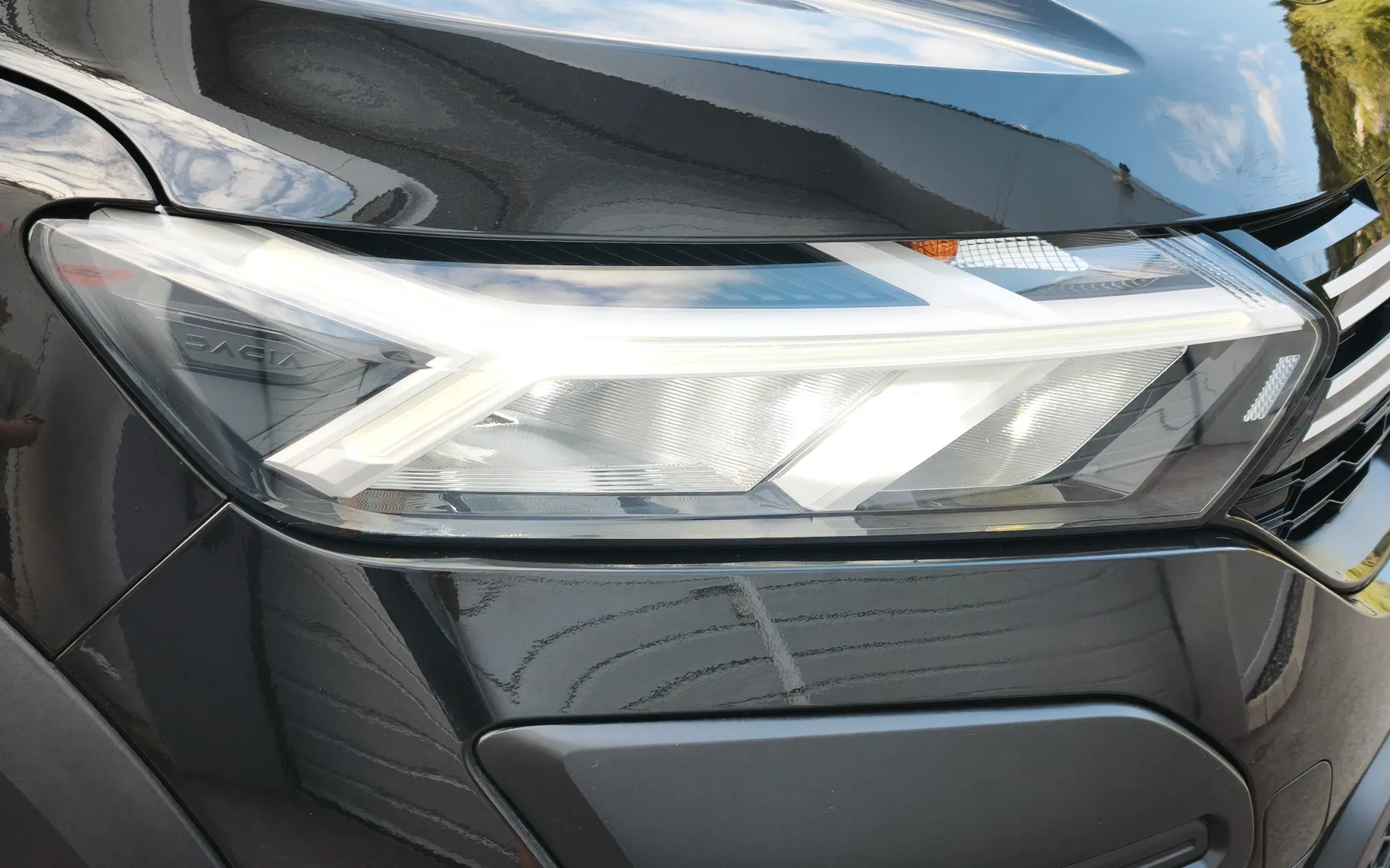 Zunanja slika - Dacia Sandero - 1.0-TCE-STEPWAY-1-LASTNIK-1-BARVA-SLO-POREKLO-LED-LUCI-LPG-PLIN-T - 9