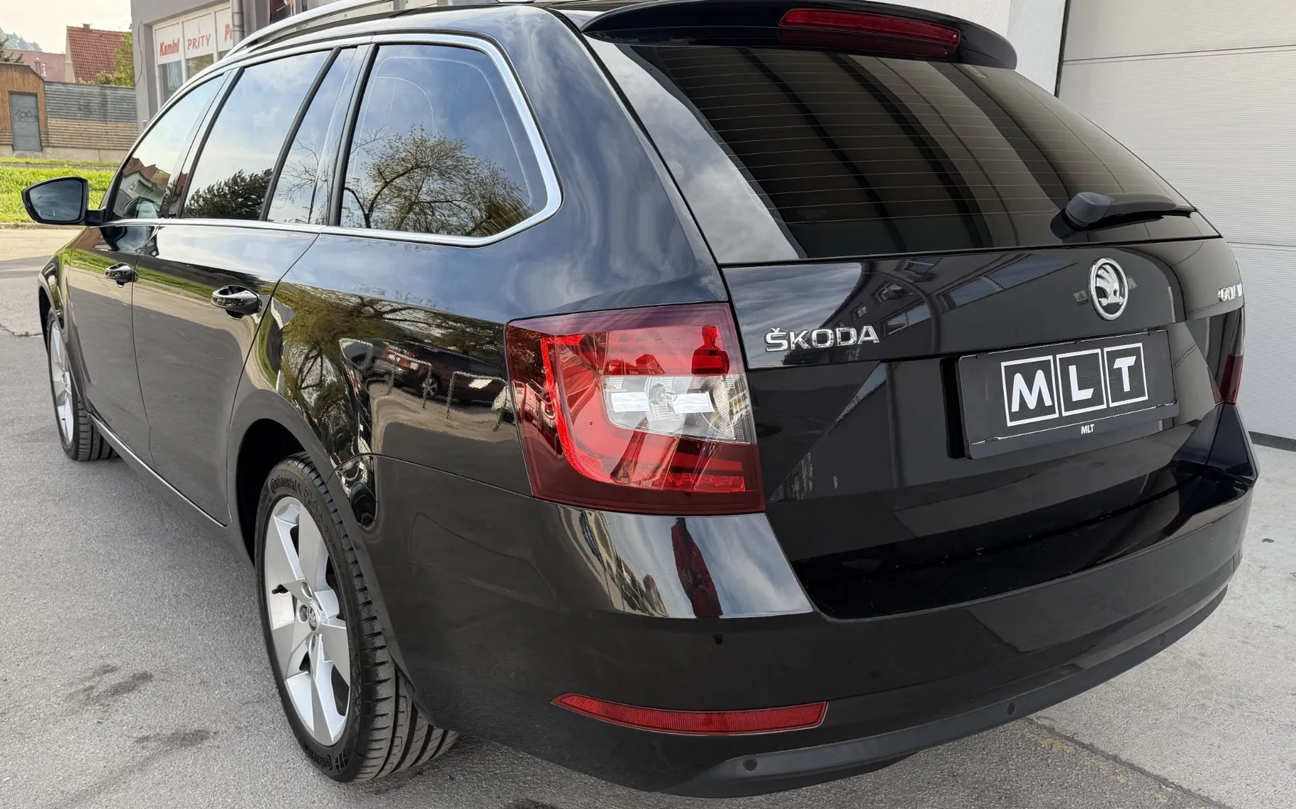 Zunanja slika - Škoda Octavia - Combi 1,6 TDI Active DSG - 3