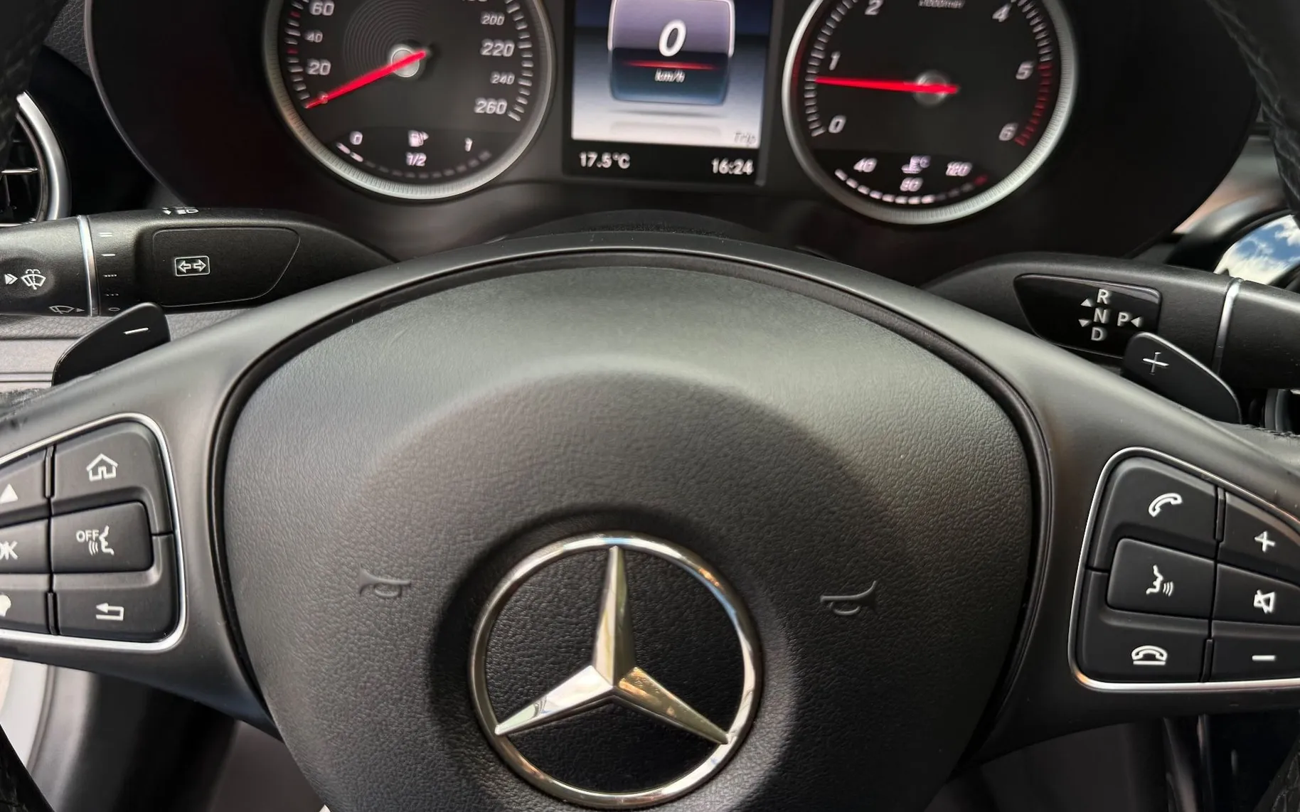 Notranja slika - Mercedes-Benz C-Razred - 220CDI-AUT-SPORT-FUL LED-LIZING ZA TUJCE-MRTVI KOT - 11