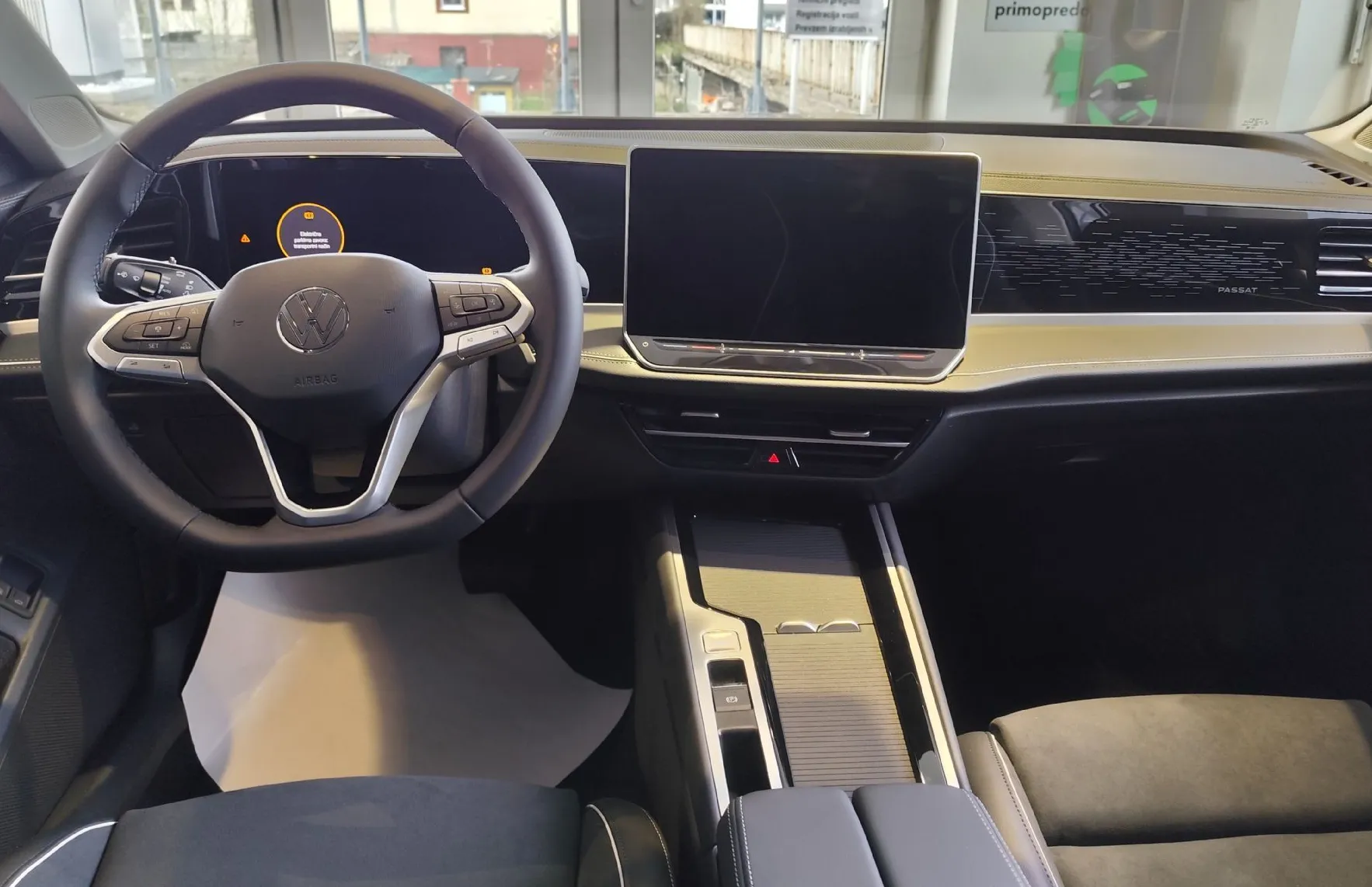 Zunanja slika - Volkswagen Passat - Variant 1.5 TSI eHybrid Elegance DSG 150kW - 2