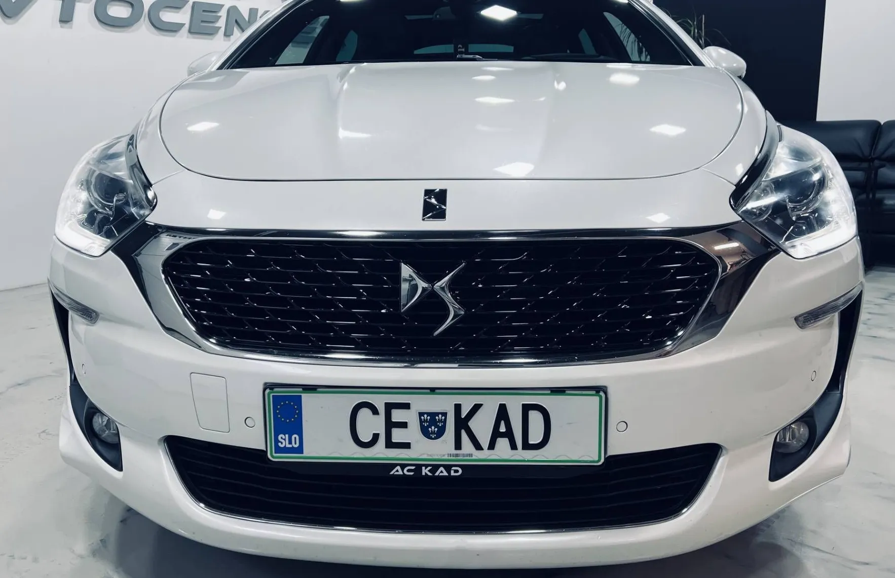 Zunanja slika - Citroën DS5 - 2.0HDI -PERLA-PANORAMA-ALU17 - 1