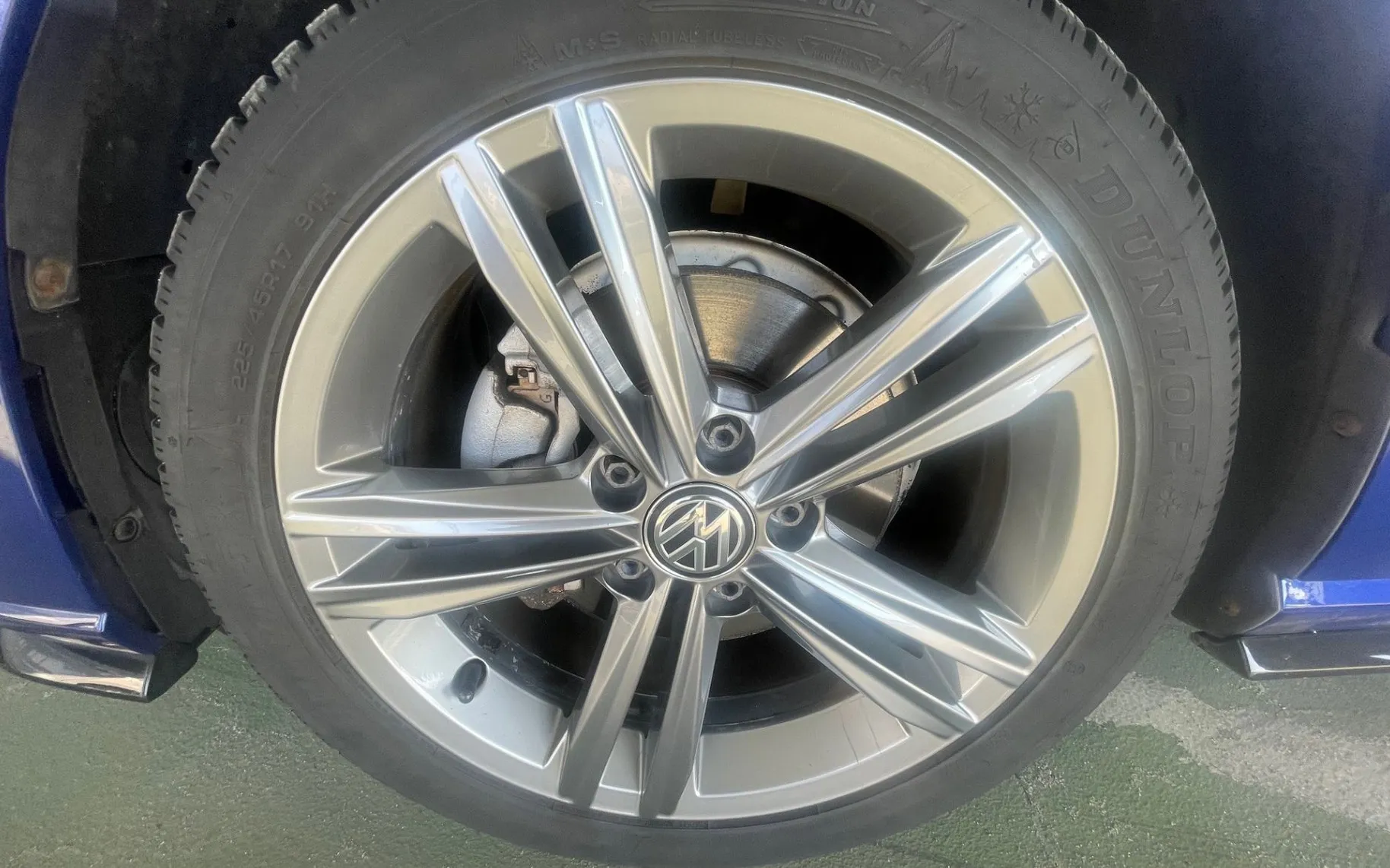 Zunanja slika - VW Golf - 2.0 TDI R-Line Edition 110 KW LED. KAMERA. ACC - 17