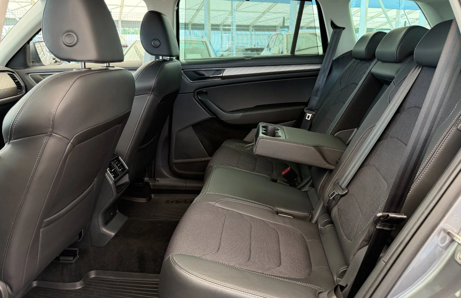 Zunanja slika - Škoda Kodiaq - Style 2.0 TSI DSG 4x4 SLO 1.Lastnik KAMERA-KLJUKA - 11