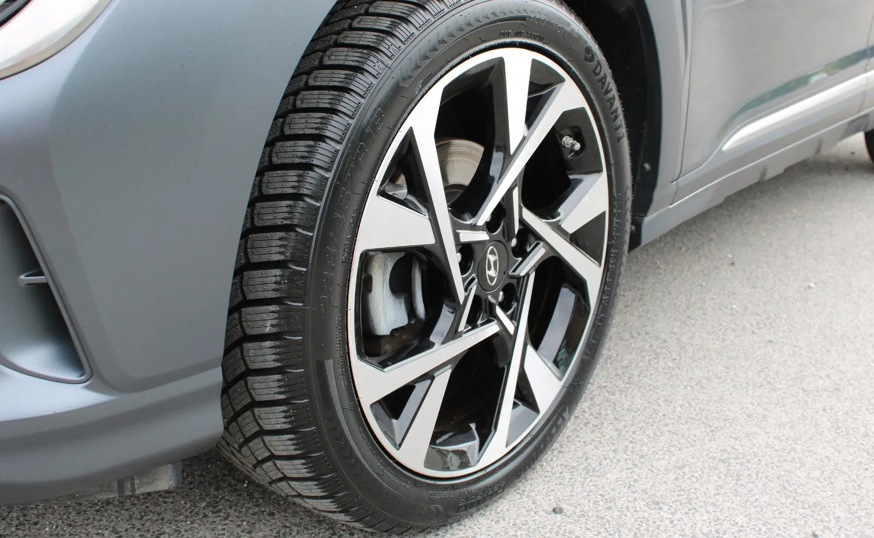 Zunanja slika - Hyundai Kona - 1.6 CRDi 136 MHEV Executive DCT - 20