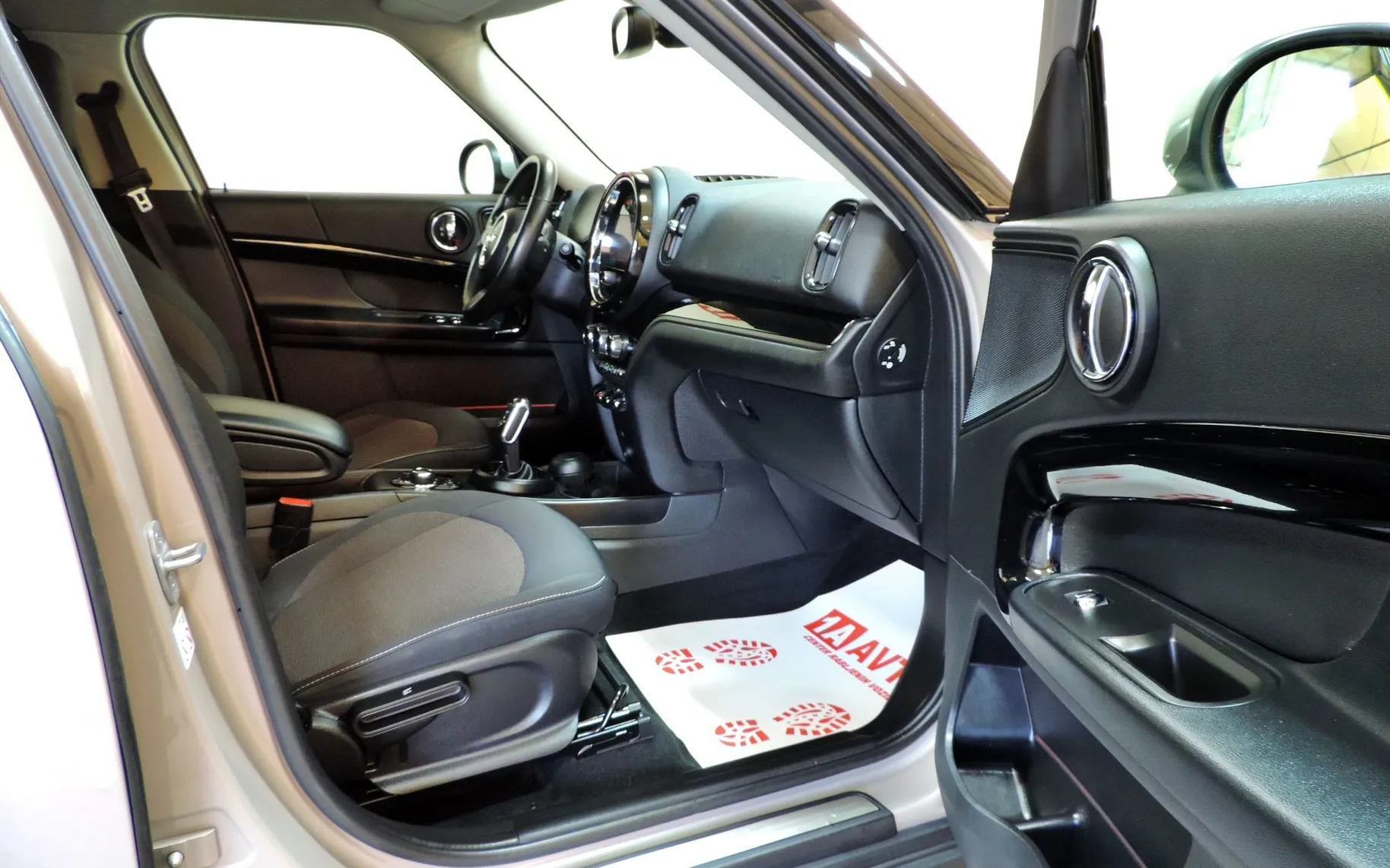 Zunanja slika - MINI Countryman - Cooper 2.0 D 150 Avt. LED-KAMERA-KEYLESS - 12