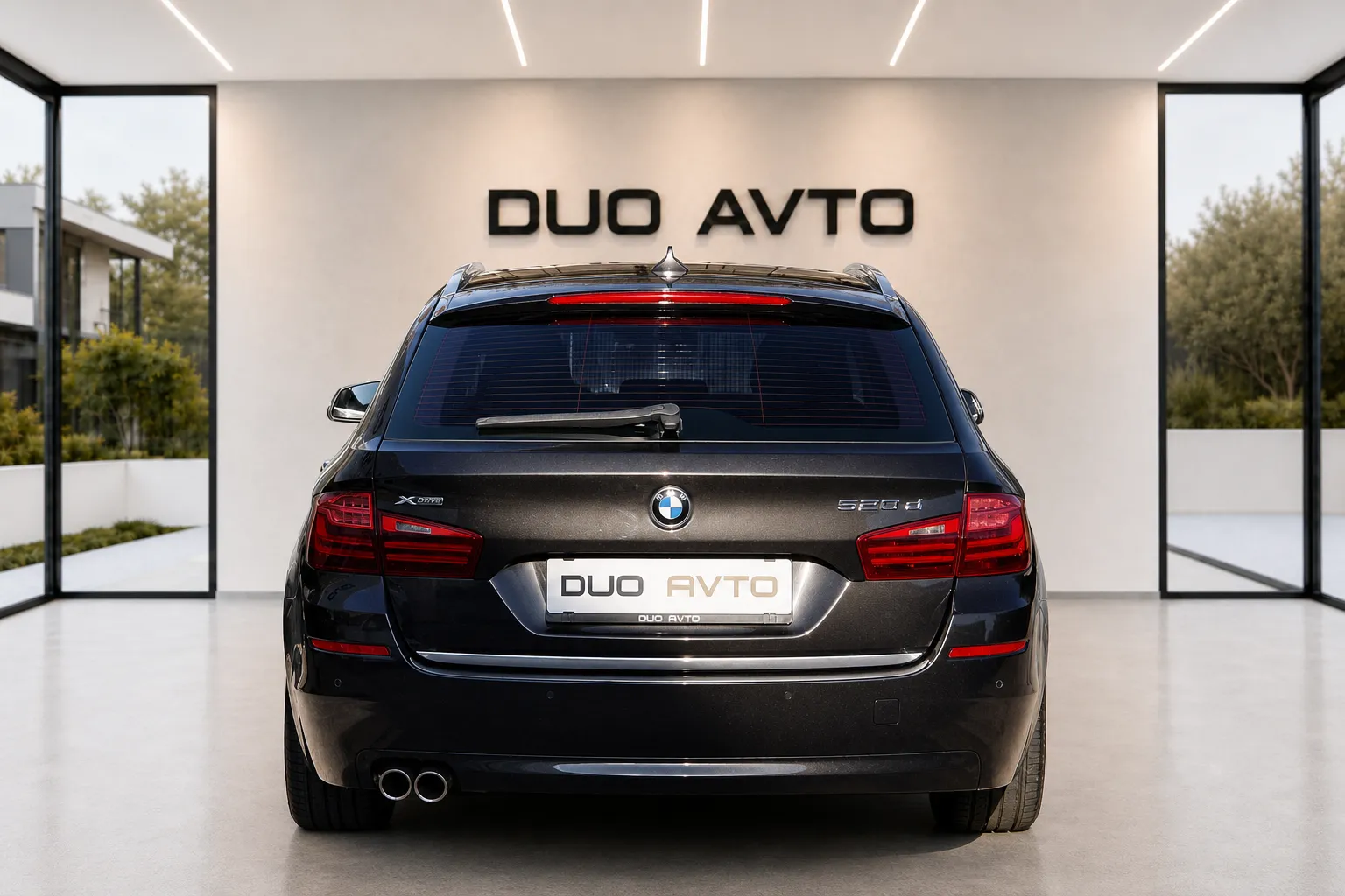 Notranja slika - BMW serija 5 Touring: - 520d xDrive-MODERN LINE-USNJE-18COL-NAVI-NA OBRO - 12