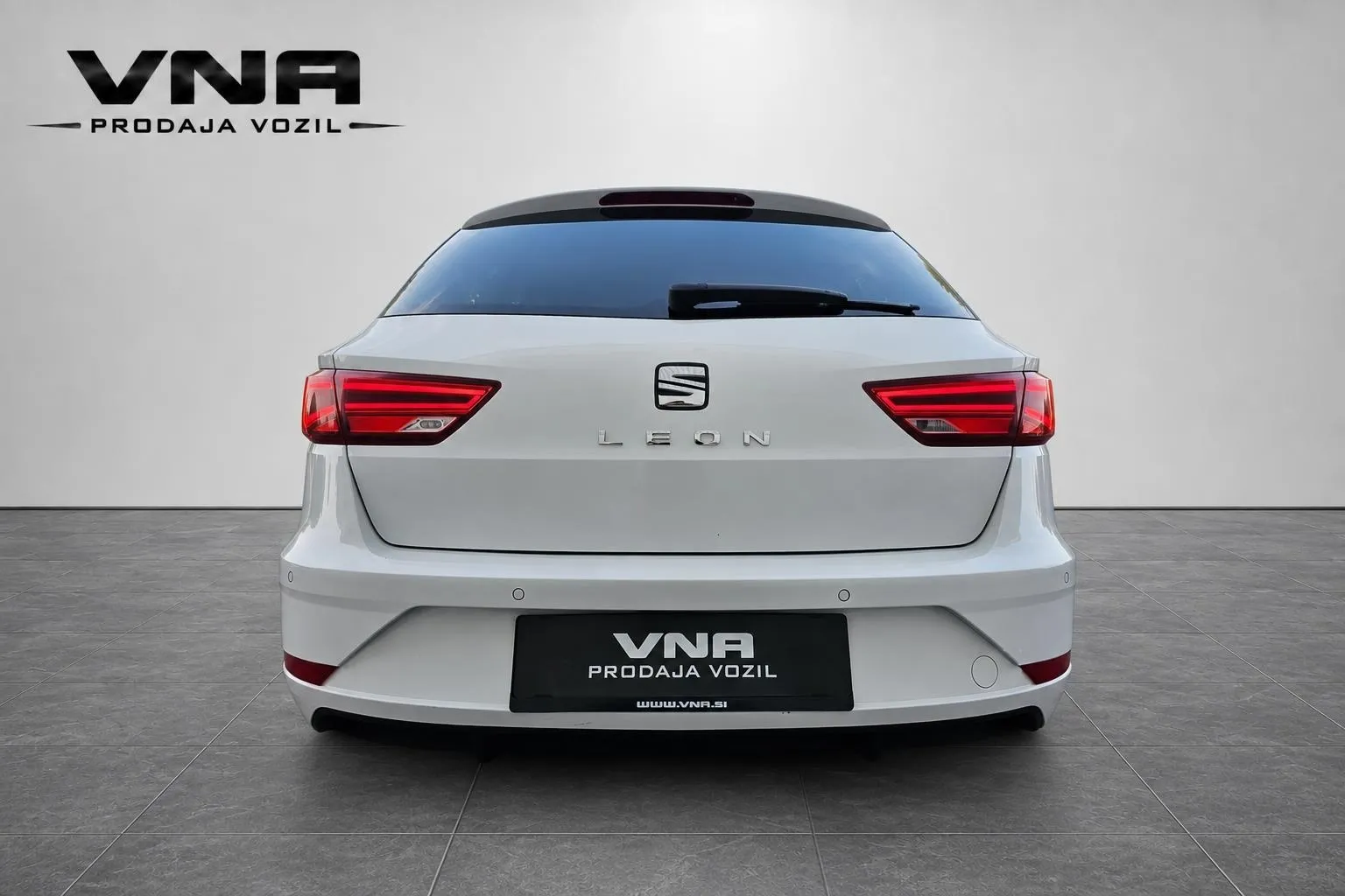 Zunanja slika - Seat Leon - ST 1.6 TDI DSG STYLE |LED|KAMERA|TEMPOMAT|APP|TOP| - 5