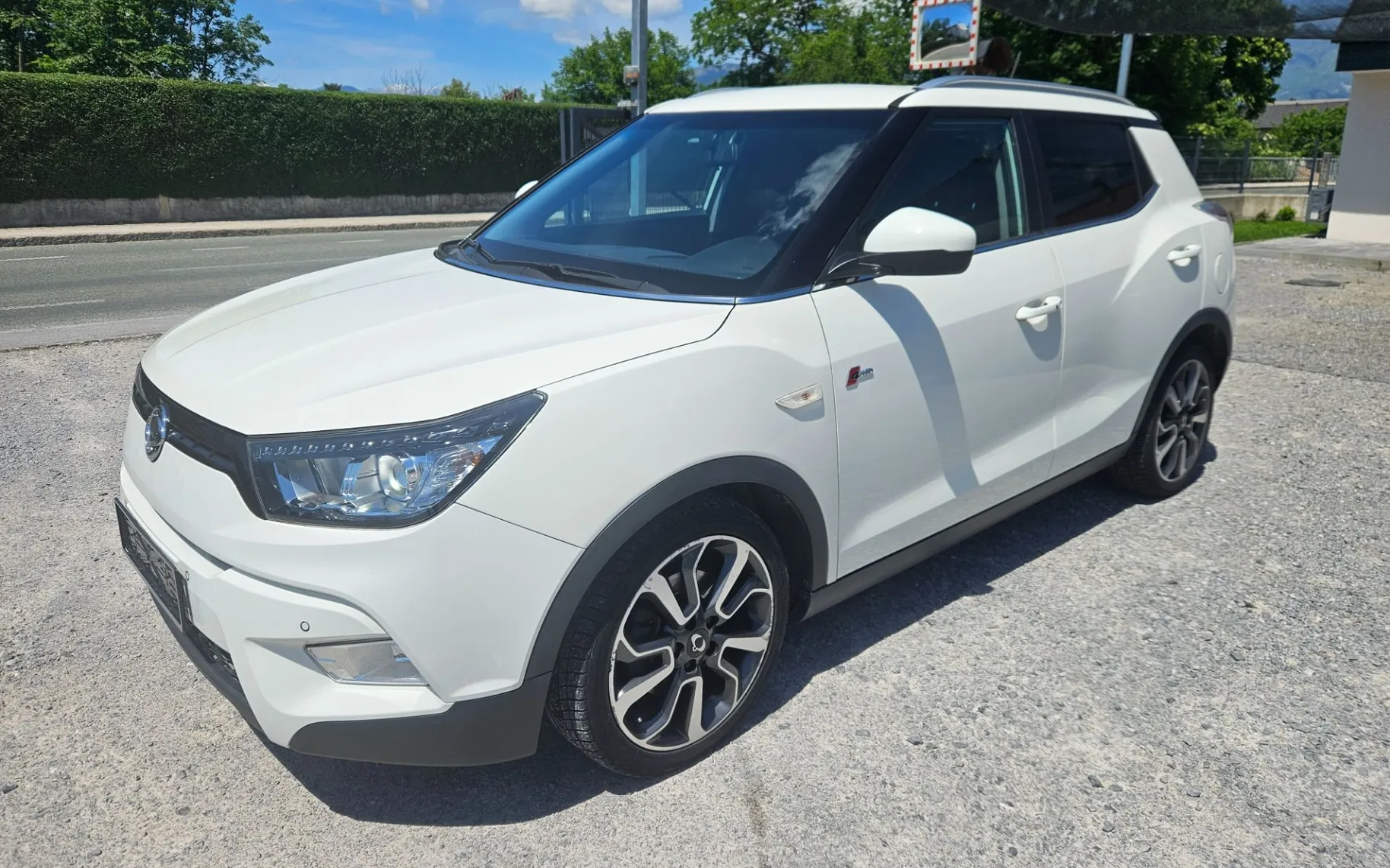 Zunanja slika - SsangYong Tivoli - AWD 1.6 TD AUT.  PANORAMA  LED - 1