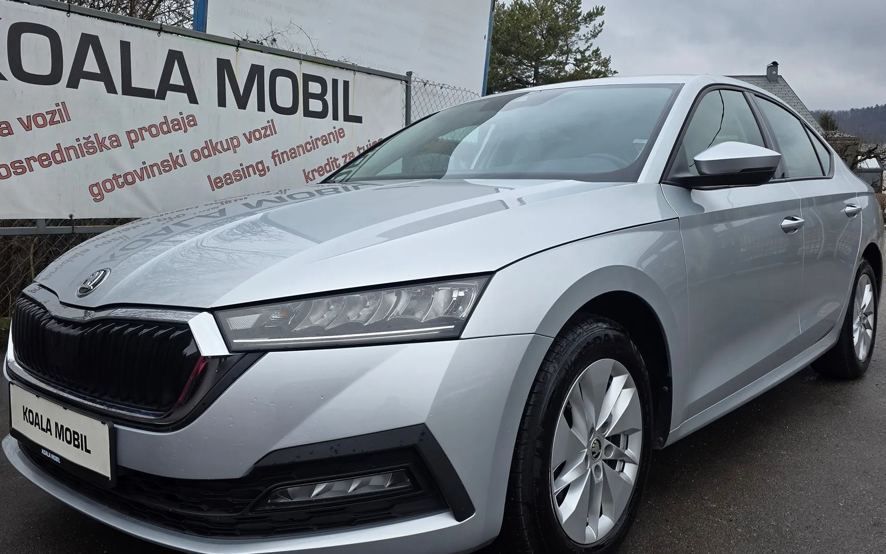Zunanja slika - Škoda Octavia - 2.0 TDI LIMUZINA LED-ALU PLATIŠČA-ZASLON-PDC-1.LAS - 20