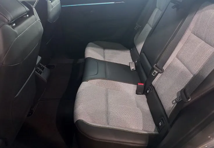 Zunanja slika - Renault Scénic - Scenic techno E-Tech Electric 170 Comfort range - 4