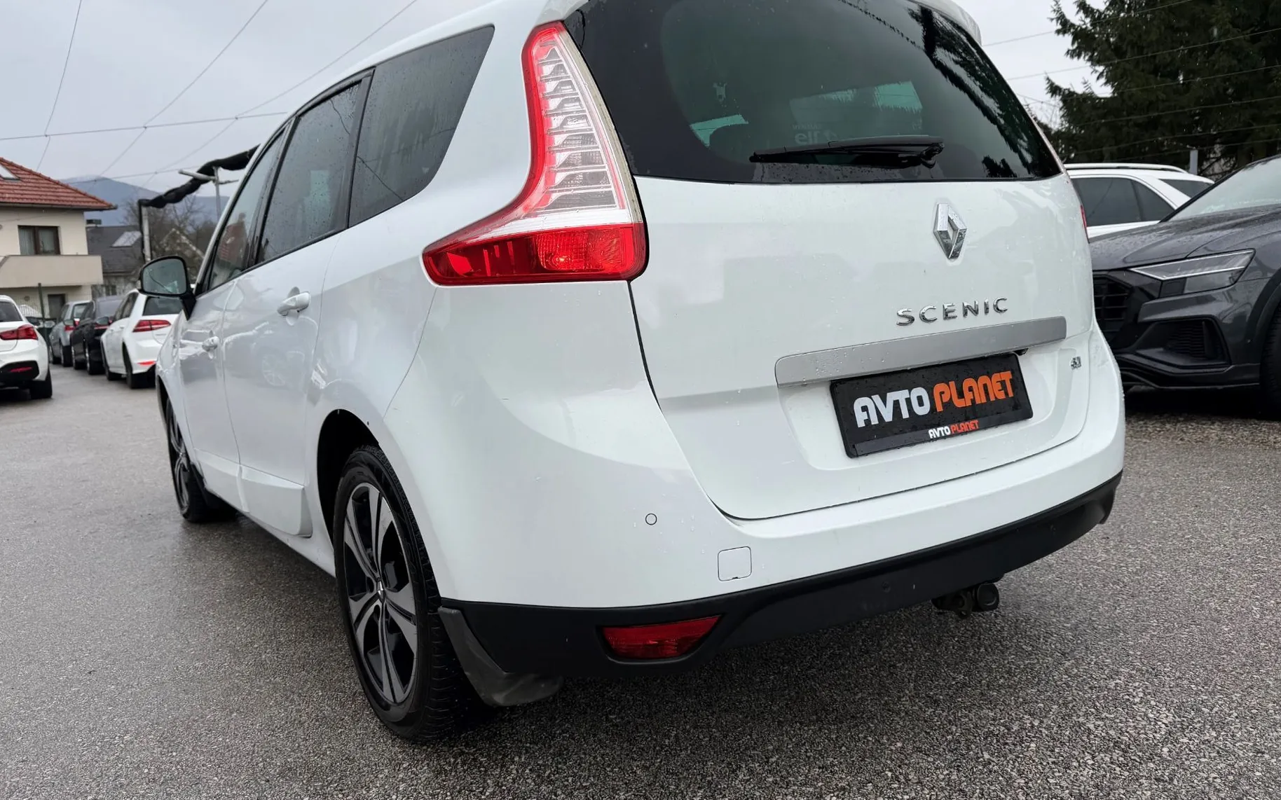 Zunanja slika - Renault Scénic - Grand Scenic Bose Edition dCi 110 SLO.VOZILO 2.LASTNICA NAVI - 2
