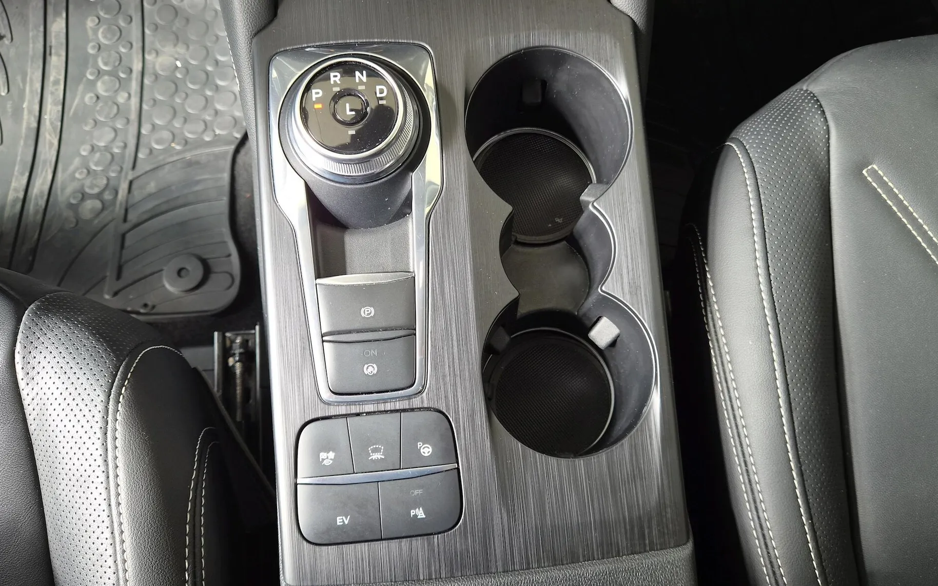 Zunanja slika - Ford Kuga - 2.5 Duratec PHEV Vignale AVT.-SLO-USNJE-HEAD-UP - 19
