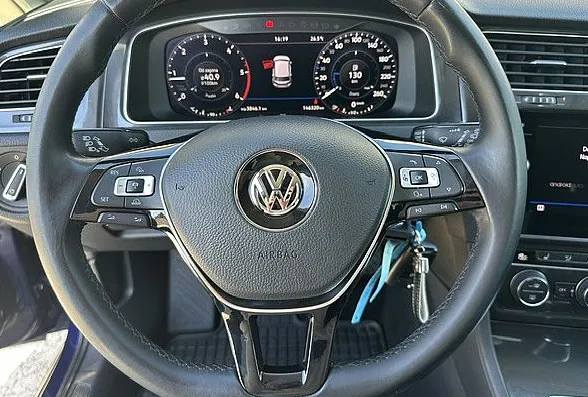 Zunanja slika - VW Golf - 1.6 TDI°°Digi.števci°°Gretje sedežev°°Garancija - 8