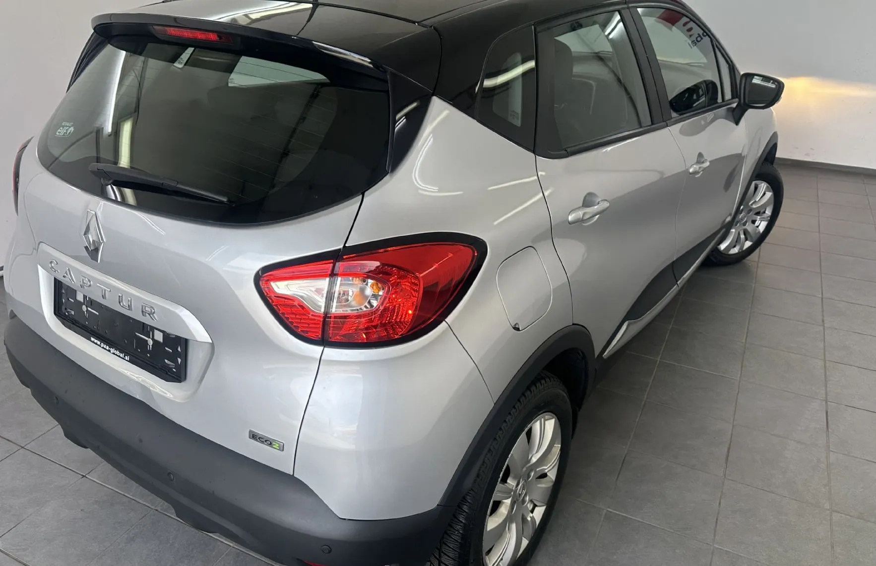 Zunanja slika - Renault Captur - dCi 90 Energy Expression.DIZEL.66 KW.125.000 KM - 12