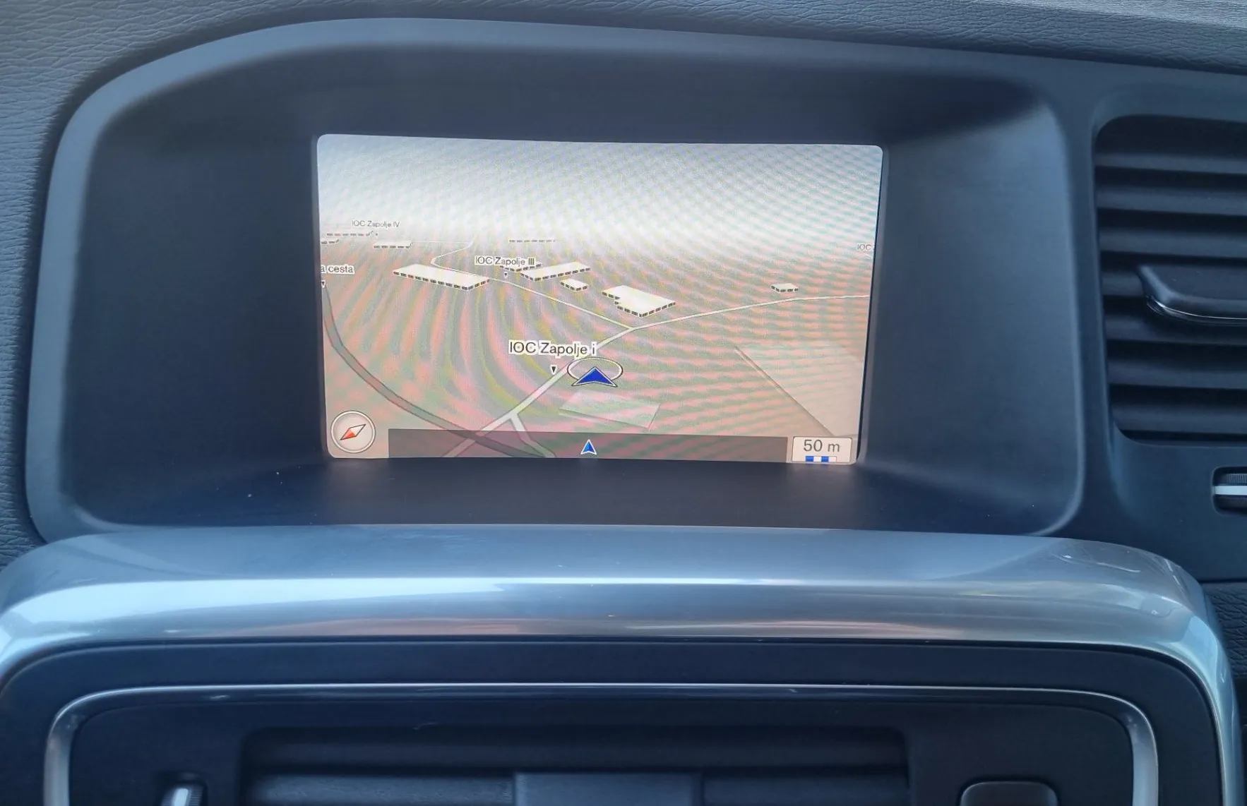 Zunanja slika - Volvo V60 - 2.0 TD - VLEČNA KLJUKA +NAVIGACIJA+PDC+TEMPOMAT... - 19