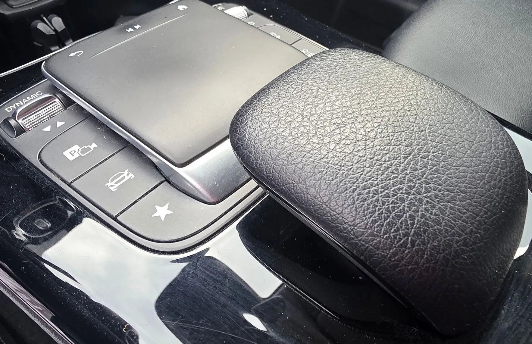 Zunanja slika - Mercedes-Benz A-Razred - A 180D LED-VIRTUAL-NAVI-ALU PLATIŠČA-1.LASTNIK - 18