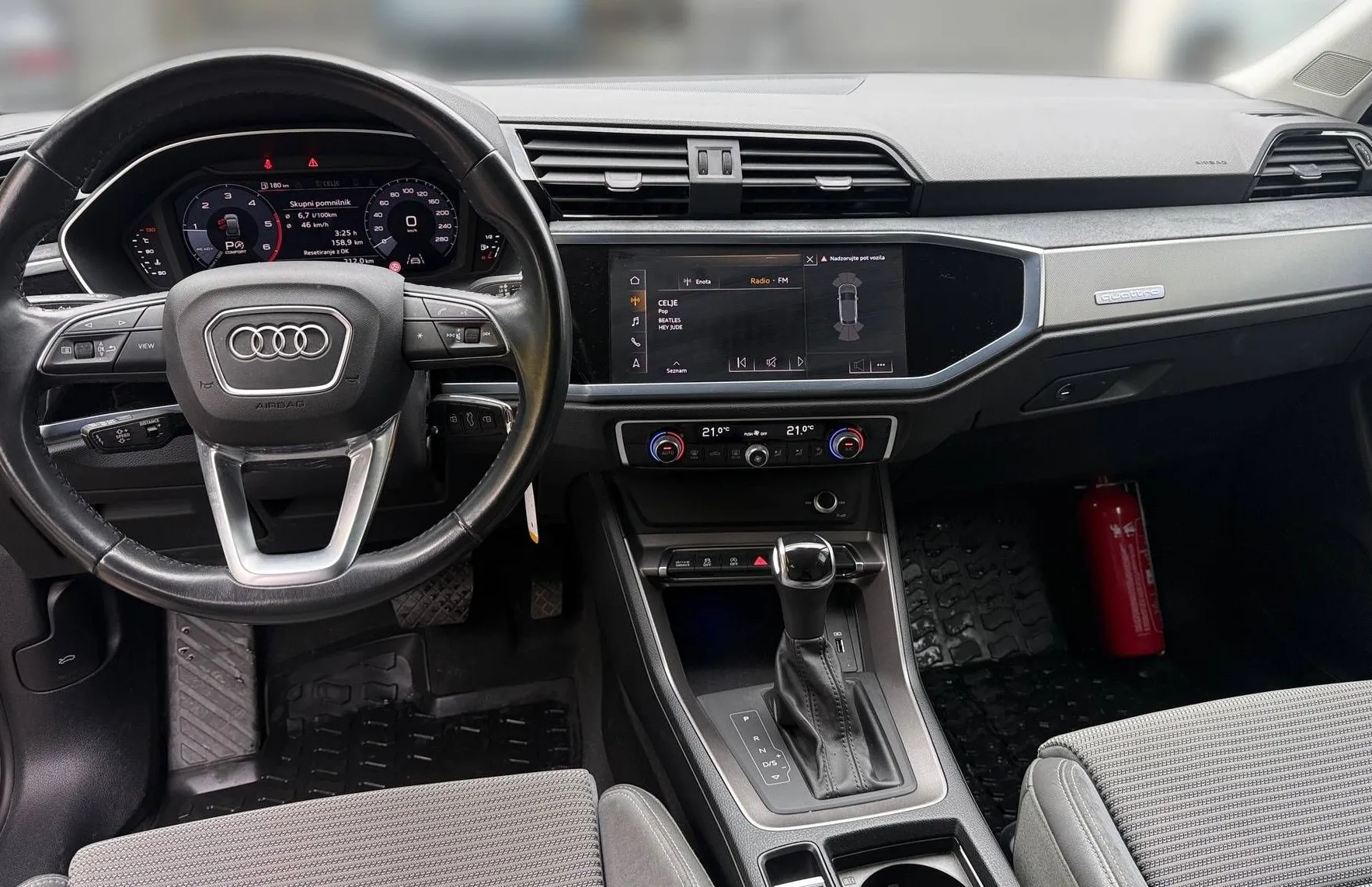 Zunanja slika - Audi Q3 - Sportback 35 TDI  QUATTRO LED ACC KLJUKA USNJE - 19