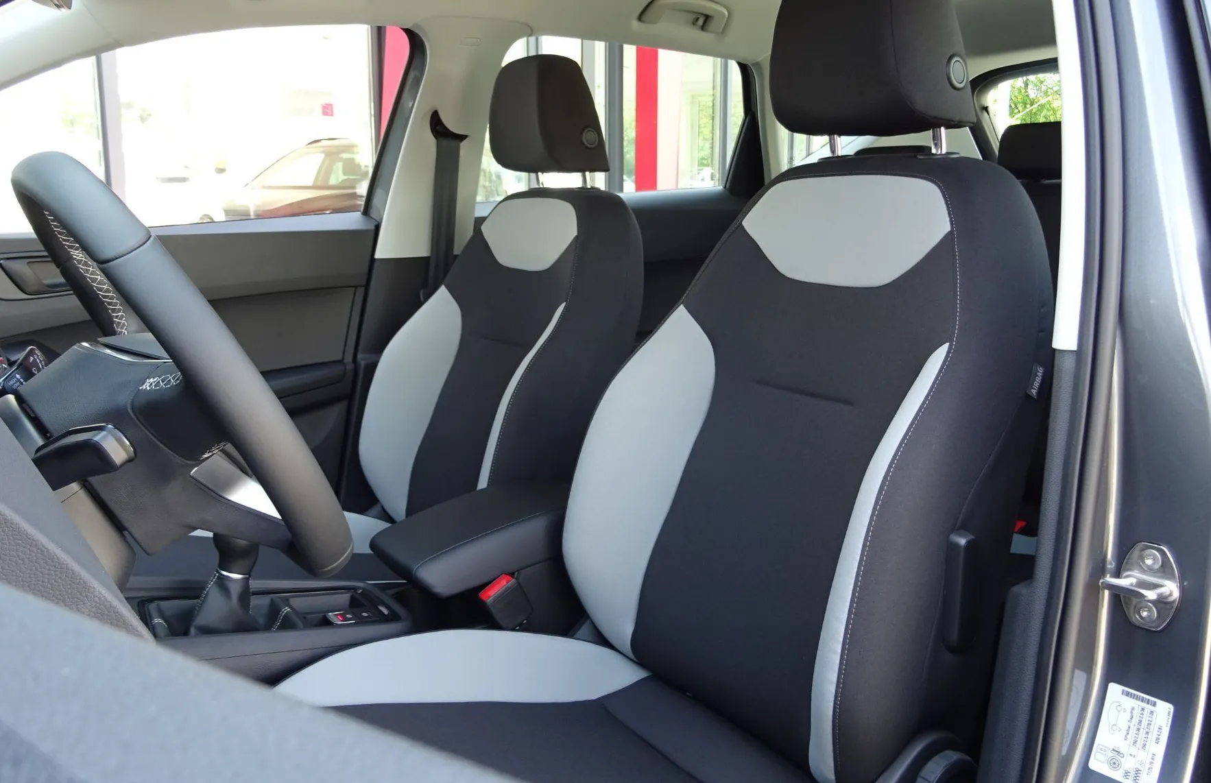 Zunanja slika - Seat Ateca - 1.0 TSI 85 KW HOLA -NA ZALOGI - - 8