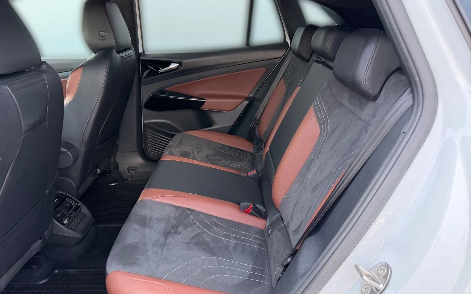 Notranja slika - Volkswagen ID.4 - Pro Performance  77 kWh  1.lastnik+SLO - 11