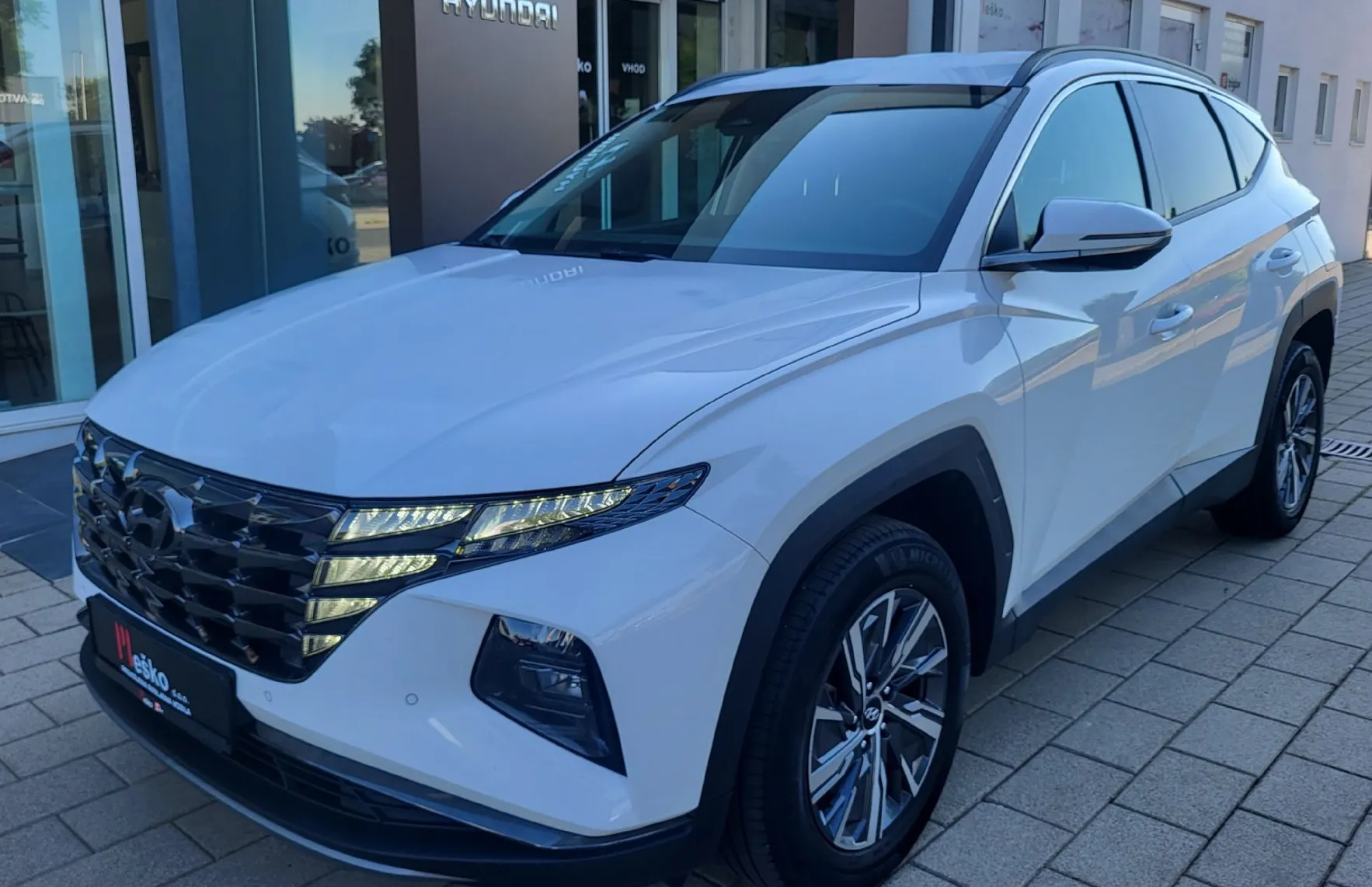Zunanja slika - Hyundai Tucson - 1.6 T-GDI Hybrid Impression Avt. slo-navi-acc-led- - 1