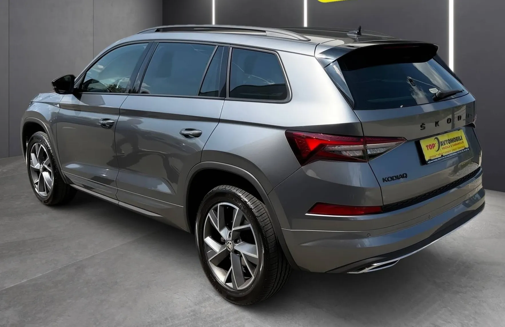 Zunanja slika - Škoda Kodiaq - 2.0 TDI Sportline VIRTUAL RADAR FULL LED KAMERA - 4