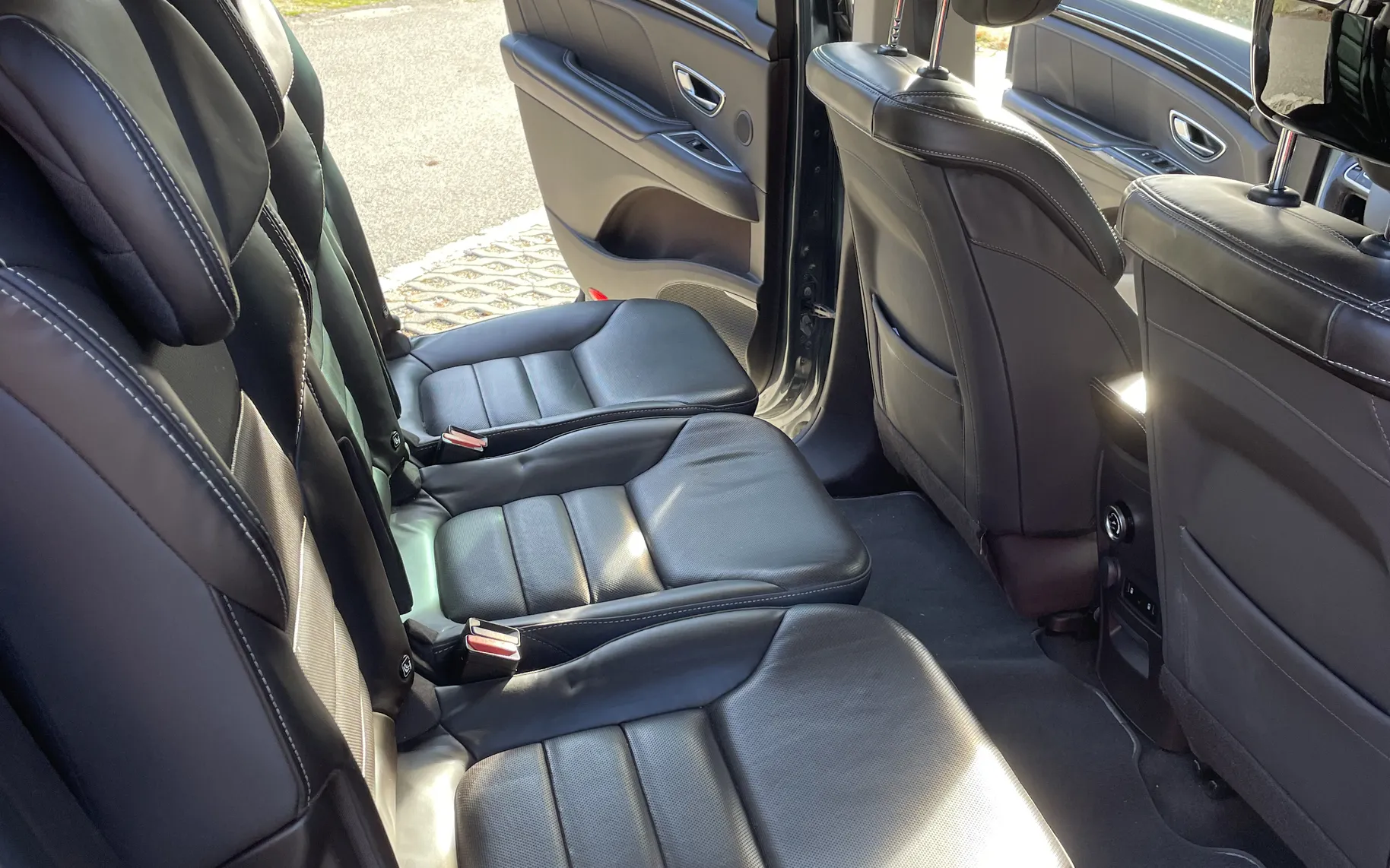 Notranja slika - Renault Espace - TCe 225 Energy Start&Stop Initiale Paris EDC - 9