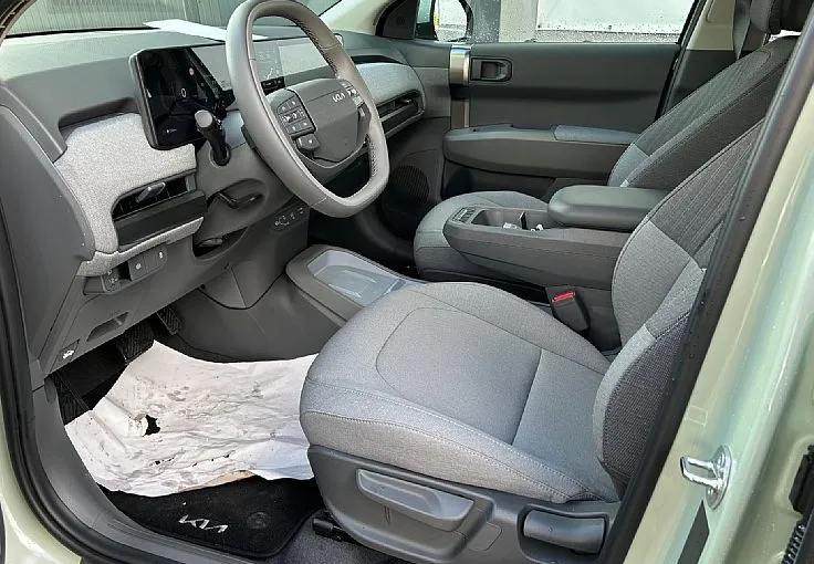 Zunanja slika - KIA EV3 - 58.3 kWh baterija. 150 kW  204 KM  Star - 5