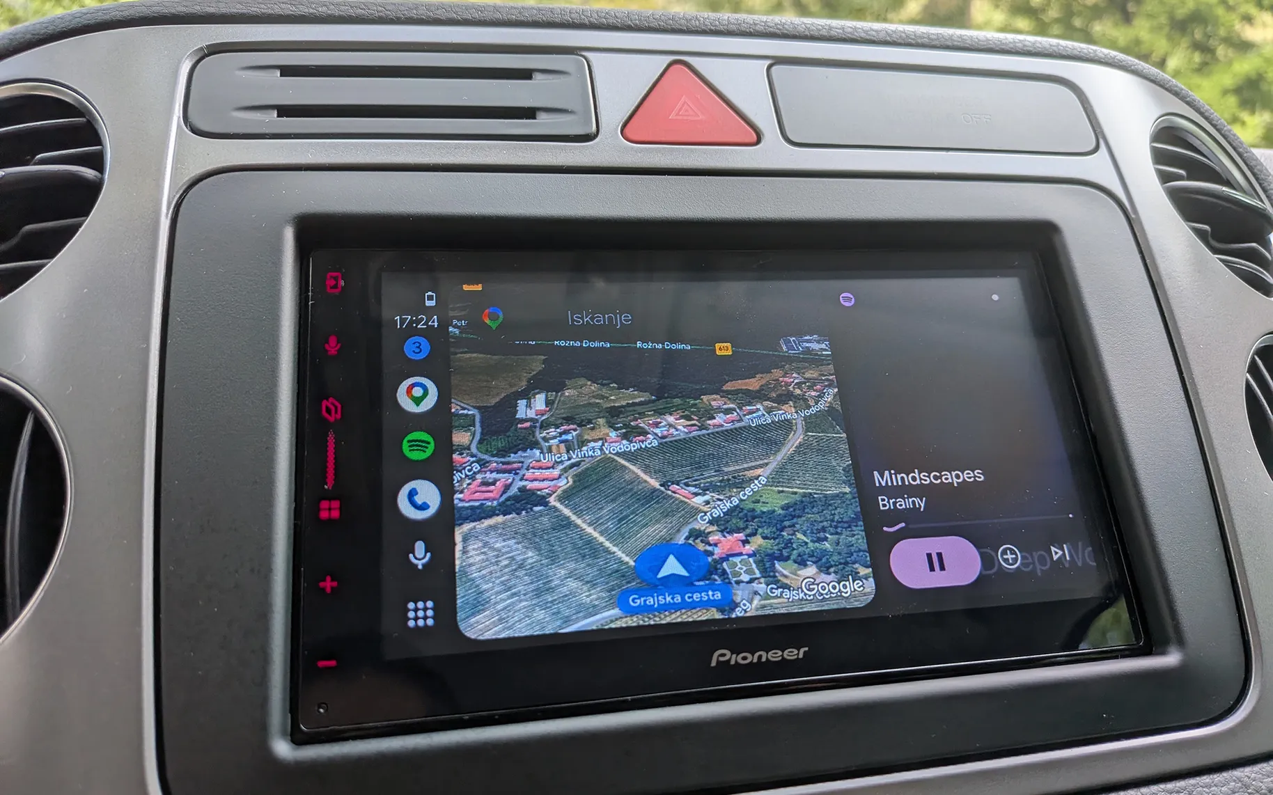 Notranja slika - Volkswagen Tiguan - 1,4 TSI BlueMotion Trend&Fun - 14