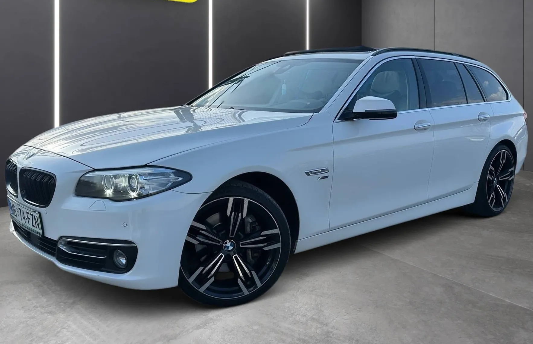 Zunanja slika - BMW Serija 5 - Touring: 525d xDrive BI-XENON NAVI ACC VIRTUAL MEMORY KA - 2