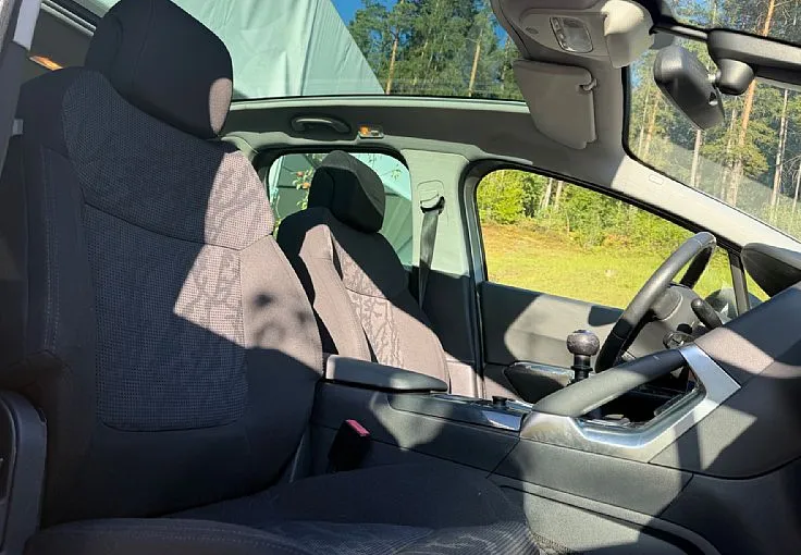 Zunanja slika - Peugeot 3008 - 1.6 HDi SLO PANORAMA-ALU-VELIK SERVIS - DIG KLIMA - 9