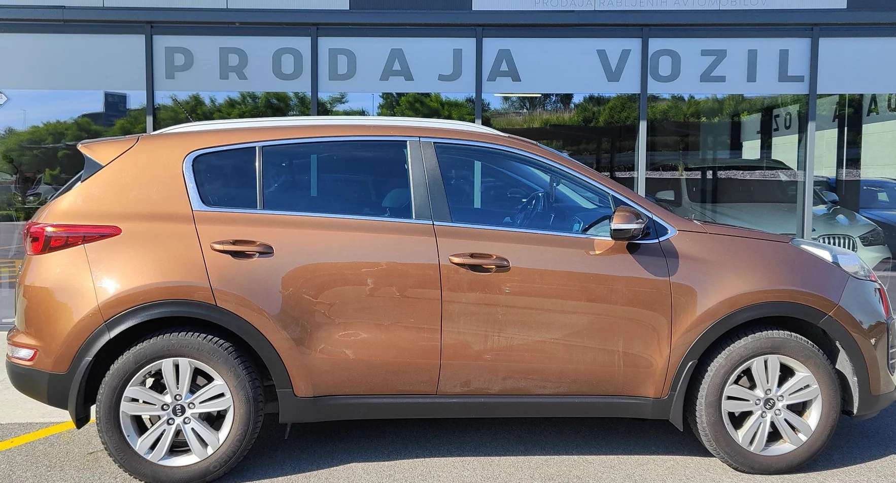 Zunanja slika - KIA Sportage - 2WD 1.7 CRDI City - 4