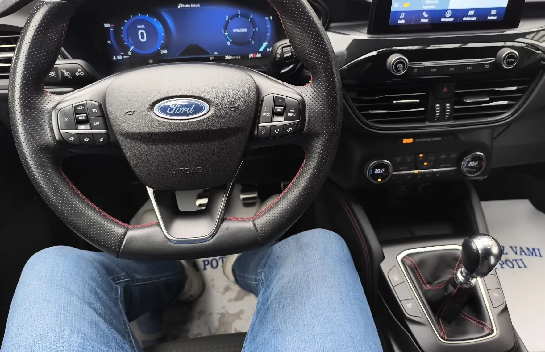 Zunanja slika - Ford Kuga - ST-LINE 1.5 EcoBlue 120PS-SLO-2.LAST-VELIK SERVIS - 11