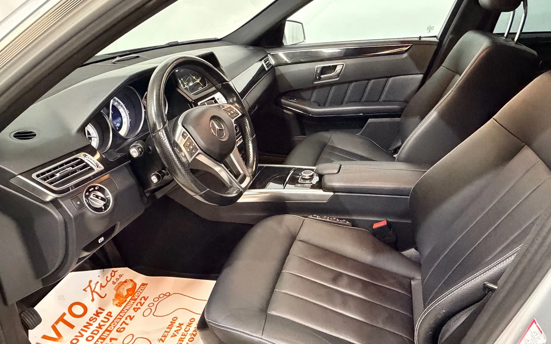 Notranja slika - Mercedes-Benz E-Razred - 200 CDI-EDITION-AUT-BI-XENON-LED-NAVIGACIJA-TEMPO. - 8