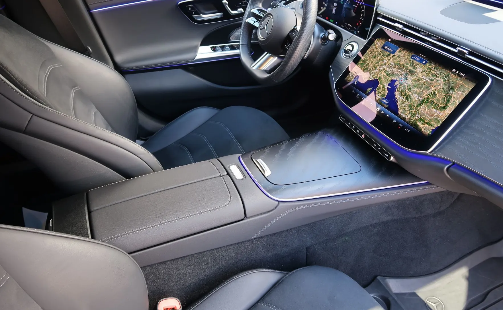 Zunanja slika - Mercedes-Benz E-Razred - E 300 e T AMG LINE - 10