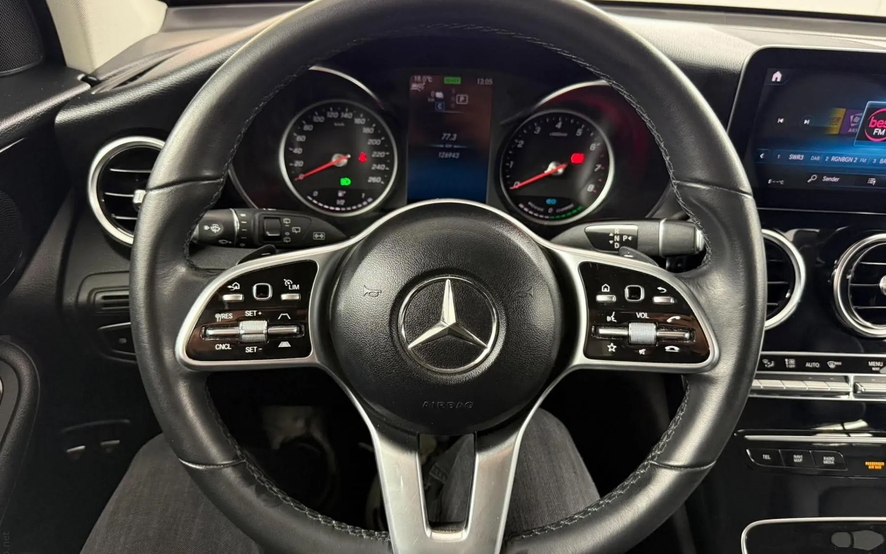 Zunanja slika - Mercedes-Benz GLC-Razred - 300 de 4MATIC NEMŠKI+4ALU.KAMERA.KLJUKA.ACC.USNJE - 10