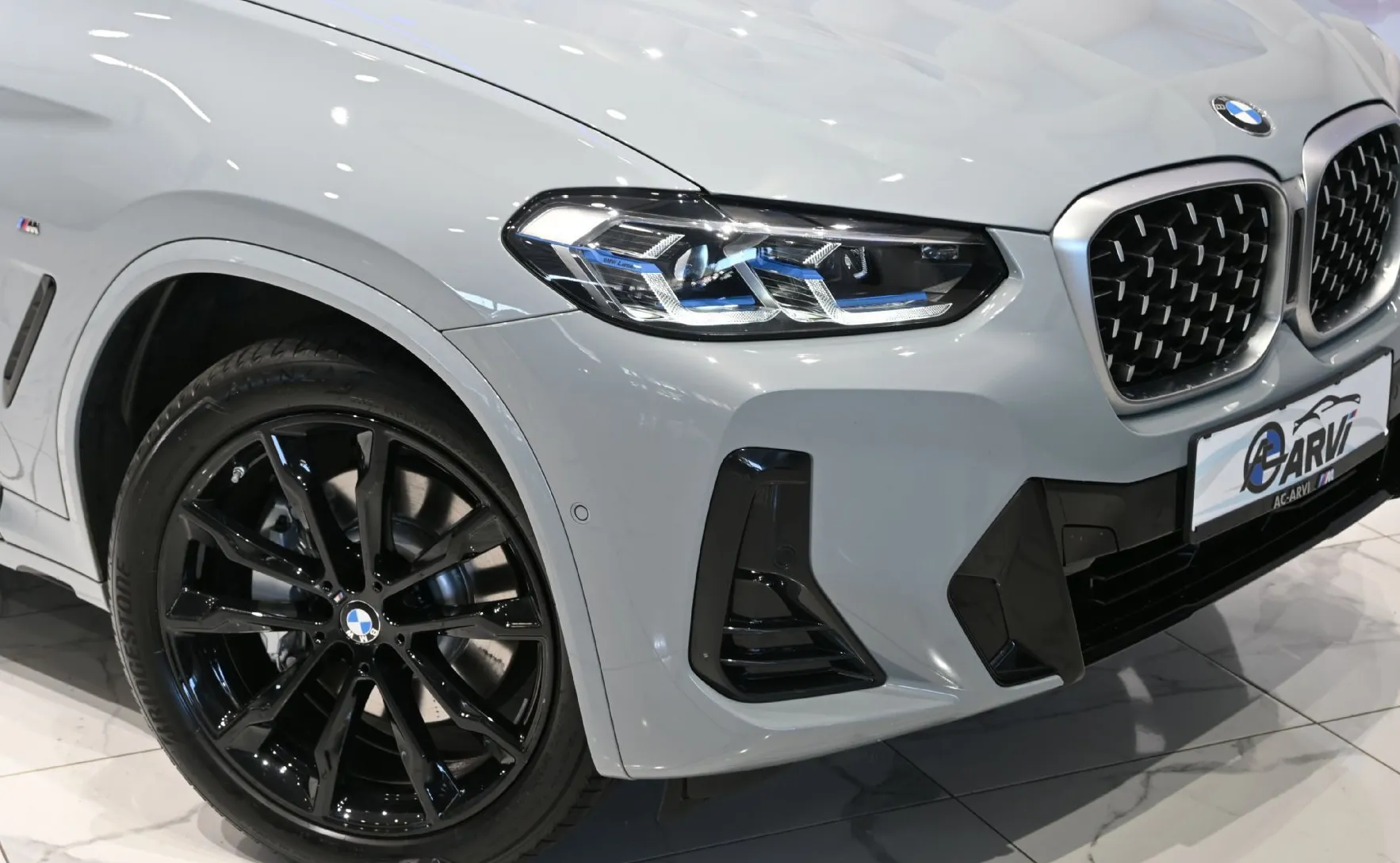 Zunanja slika - BMW X4 - serija :  xDrive 30d Avt.M.SPORT-RADAR-KLJUKA-LASER-KEY-H - 9