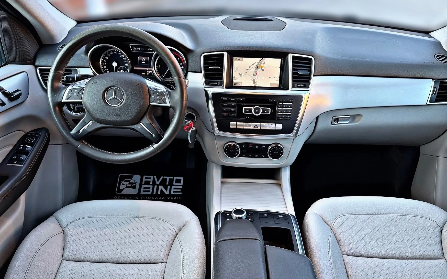 Notranja slika - Mercedes-Benz ML-Razred - ML 250 4MATIC-BI-XENON-NAVI-KOT NOV... - 10