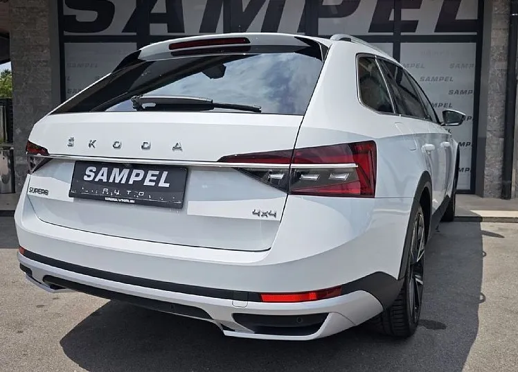 Zunanja slika - Škoda Superb - 2.0 TDI Scout Combi - LED LUČI - AKTIVNI TEMPOMAT - 6