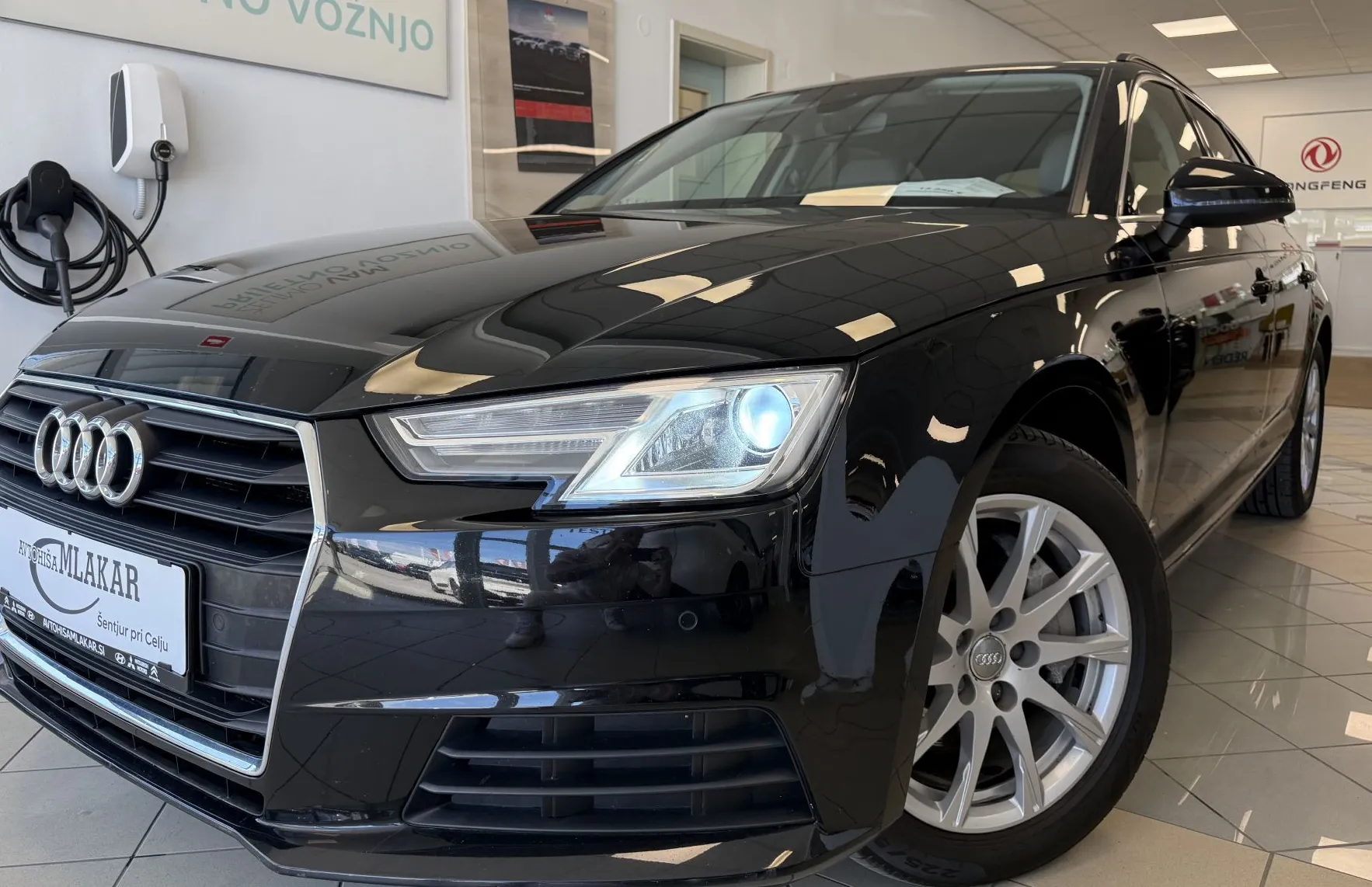 Zunanja slika - Audi A4 - Avant 2.0 TDI ultra Sport S tronic 140 KW - 2