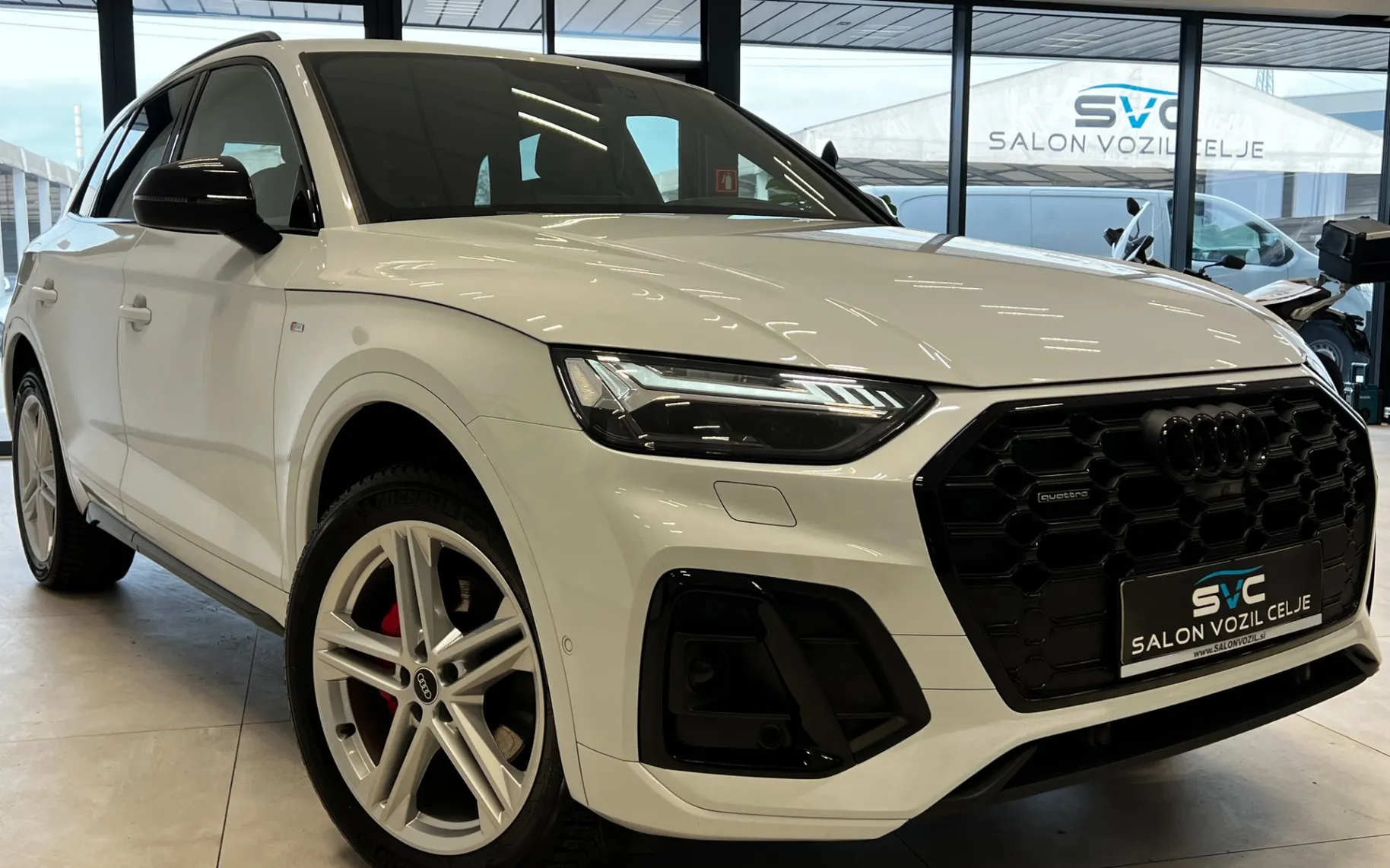 Zunanja slika - Audi Q5 - 40 TDI-Q-S-LINE-MATRIX-HUD-VIRTUAL-KAM360-KEYLESS - 5