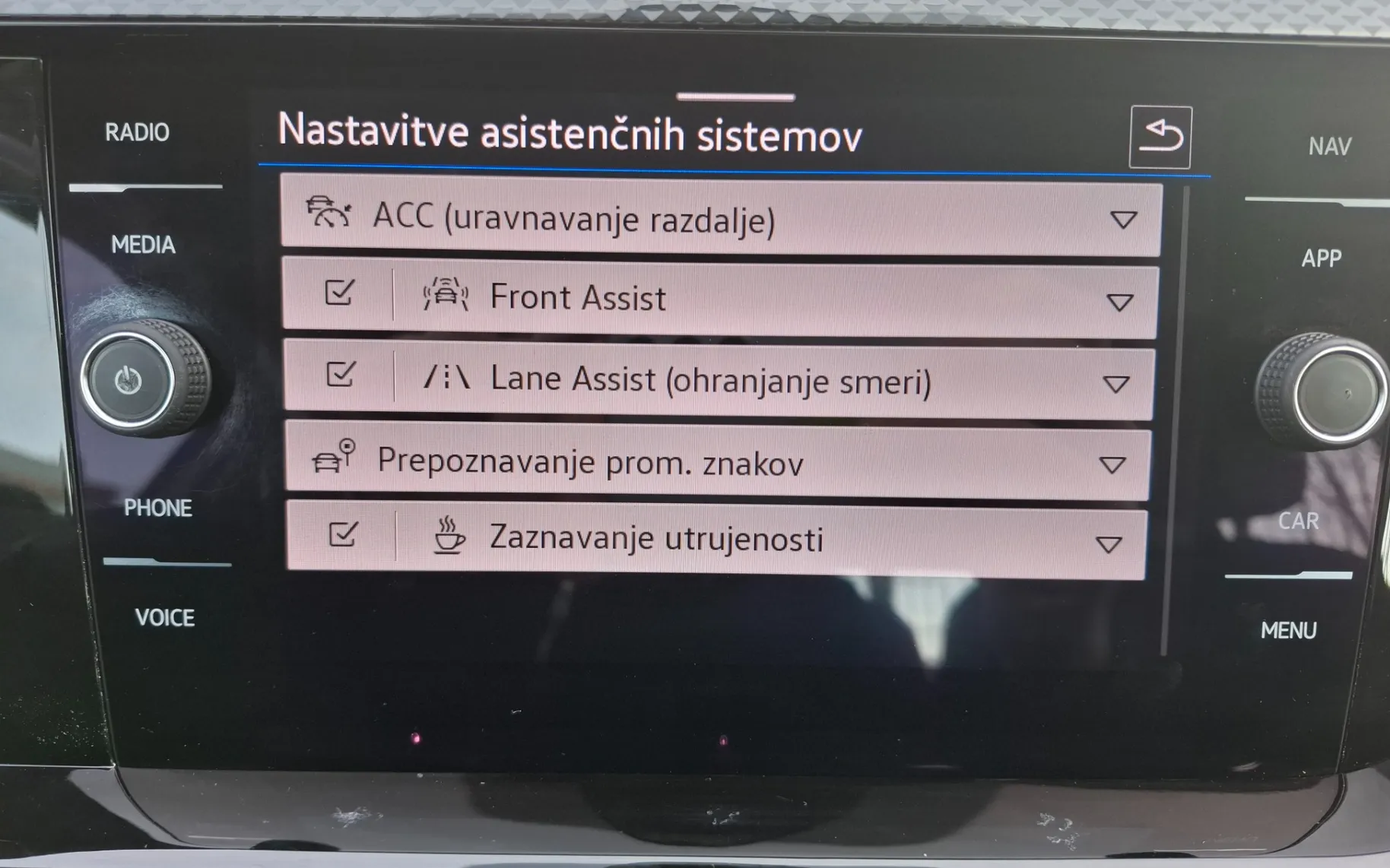 Zunanja slika - Volkswagen Taigo - 1.0 TSI AVTOMATIK - 16