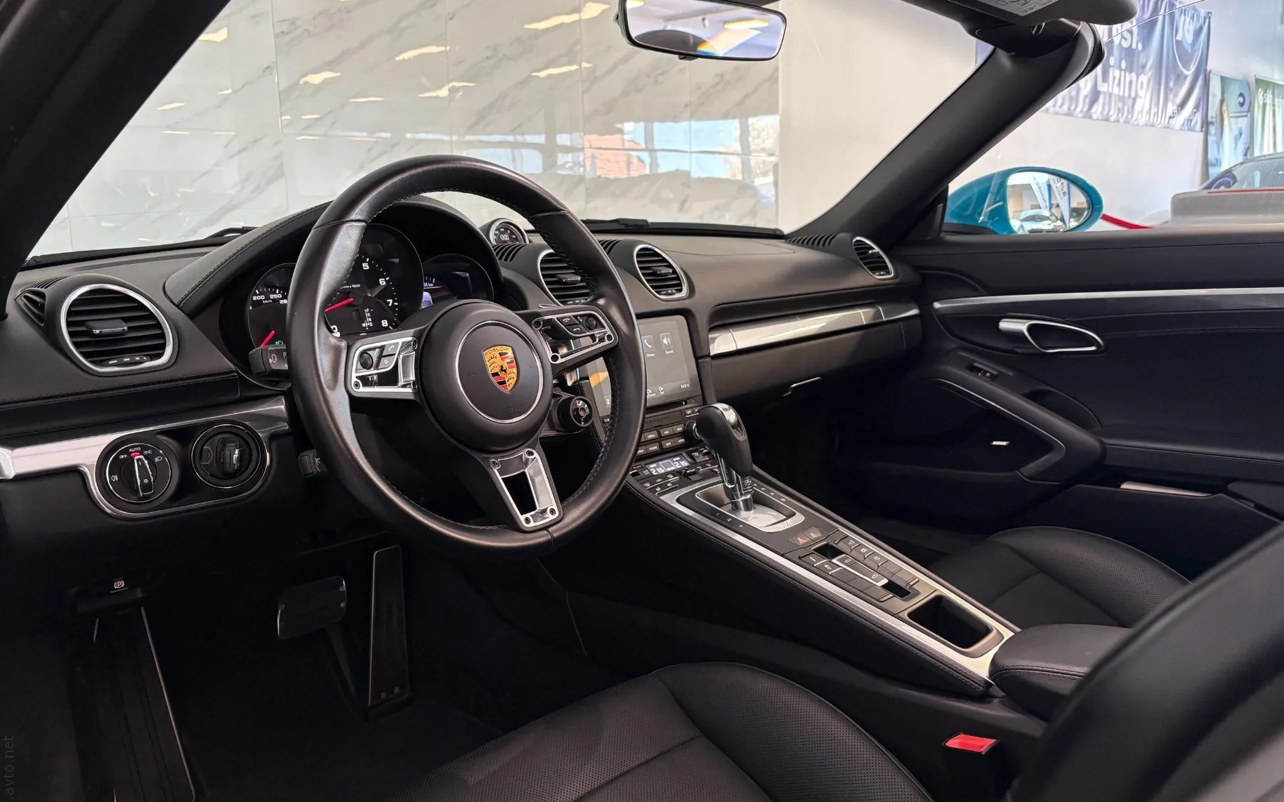 Notranja slika - Porsche 718 Boxster - Hlaj - Bose - PDC - Chrono - Temp - Gretje - 9