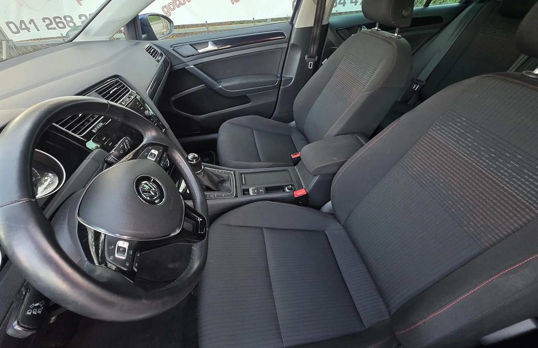 Zunanja slika - Volkswagen Golf - 1.0 TSI BMT ALU PLATIŠČA-ZASLON-1.LASTNIK-KOT NOV - 12