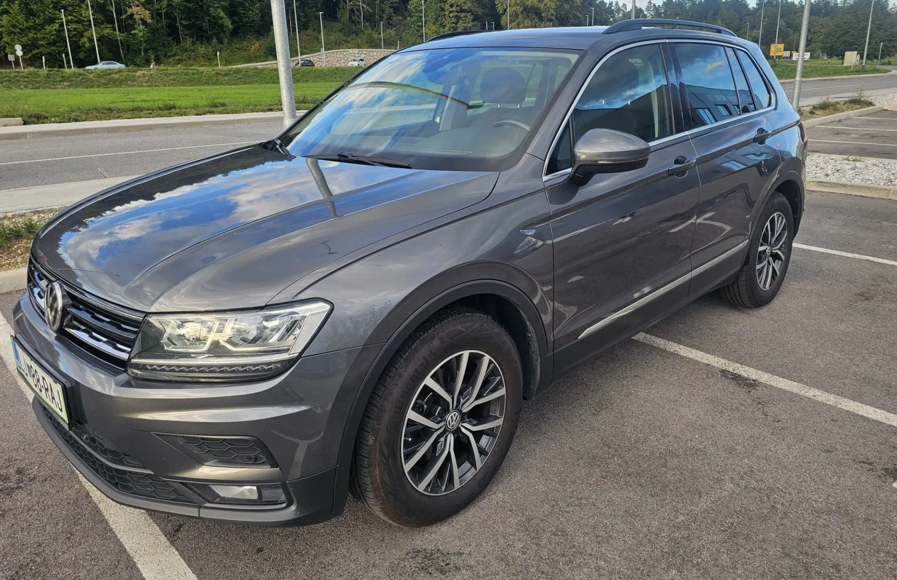 Zunanja slika - Volkswagen Tiguan - 2.0 TDI BMT Comfort Edition | SLO poreklo | 1 lastnica - 1