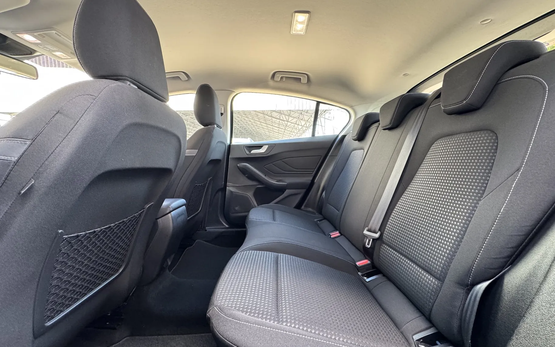 Zunanja slika - Ford Focus - 1.0 ECOBOOST 125KM CONNECTED FULL LED ZIMSKI PAKET - 9